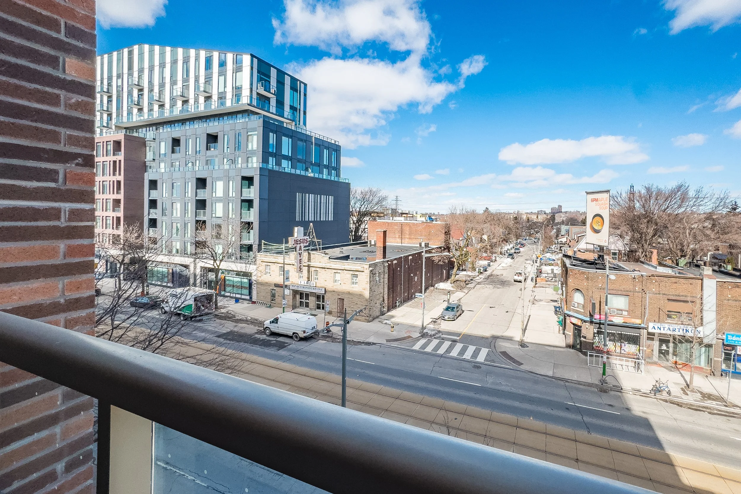 11.5 422_1787_St Clair W_MLS14 (1).jpg