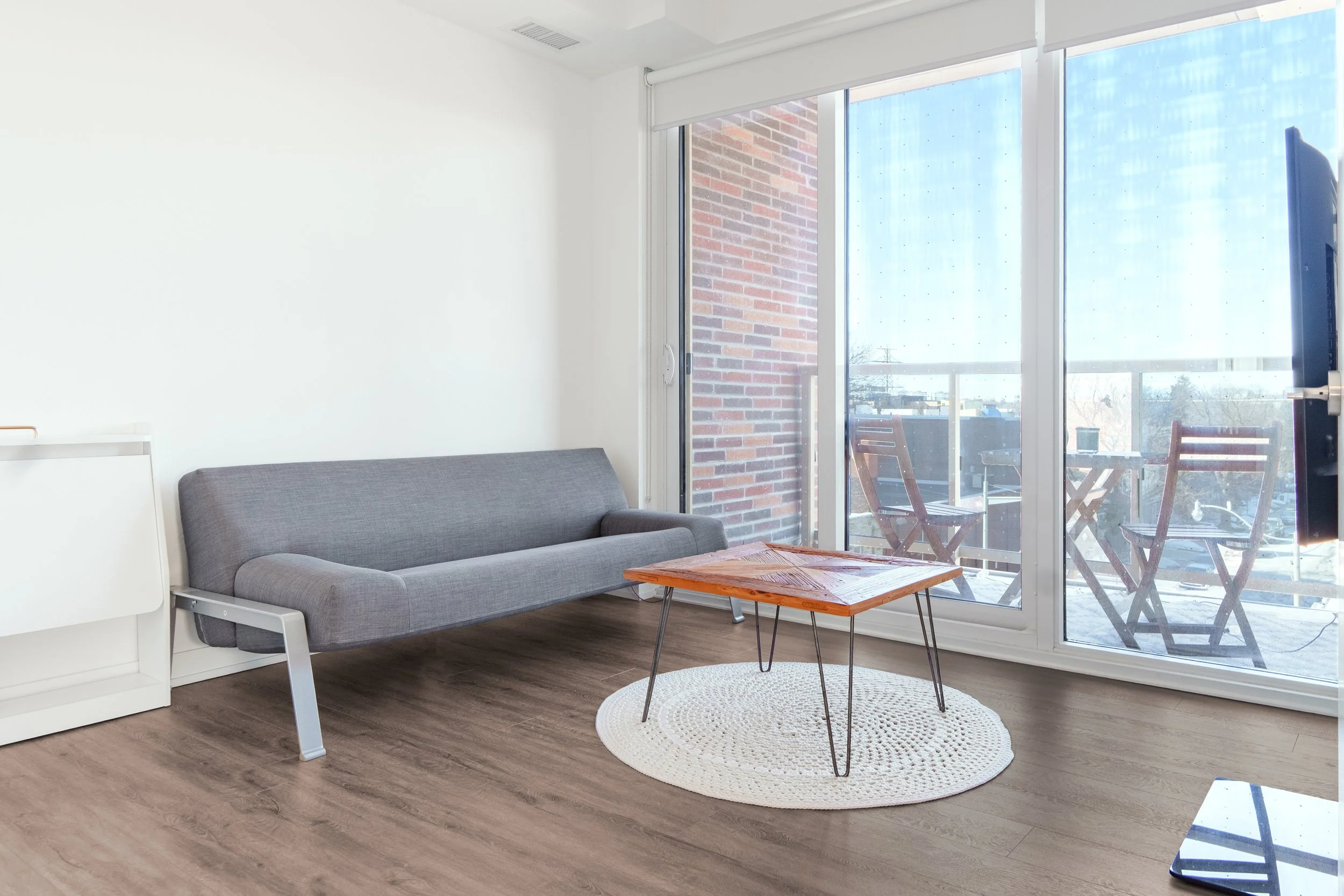 9. 422_1787_St Clair W_MLS08 (1).jpg