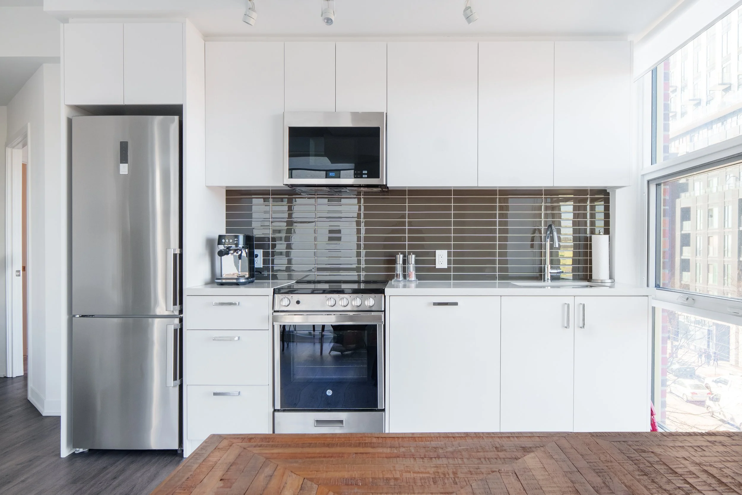 3. 422_1787_St Clair W_MLS18 (1).jpg