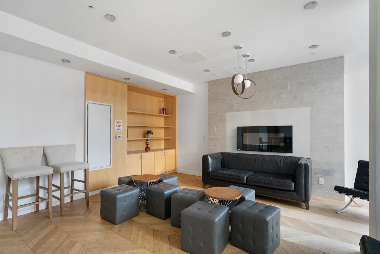 19. 402-36 Howard Park Ave-56.jpg