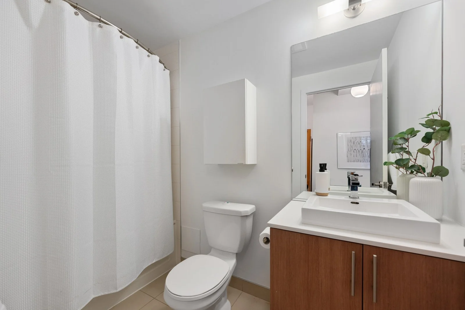 17.5 402-36 Howard Park Ave-15.jpg