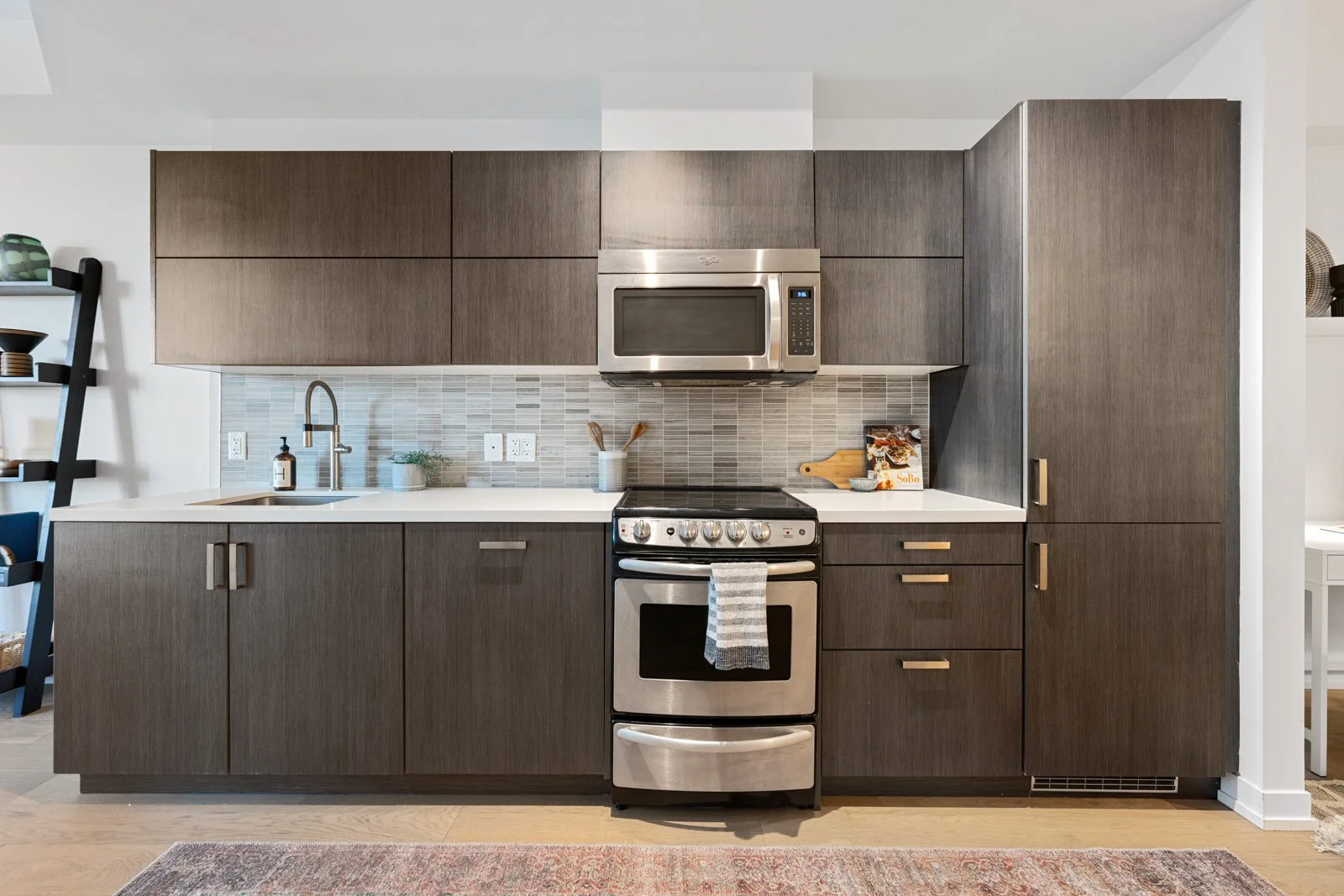8. 402-36 Howard Park Ave-23.jpg