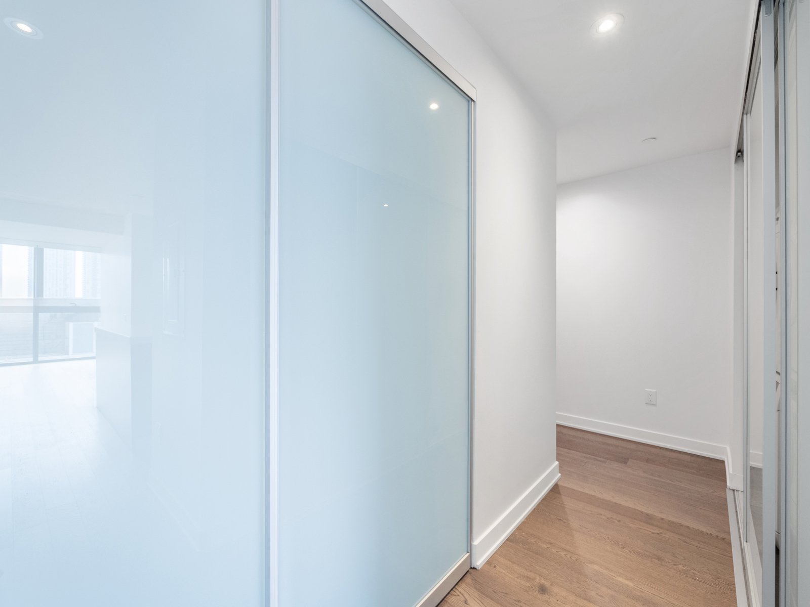 17. 929-629 King Street West-12.jpg