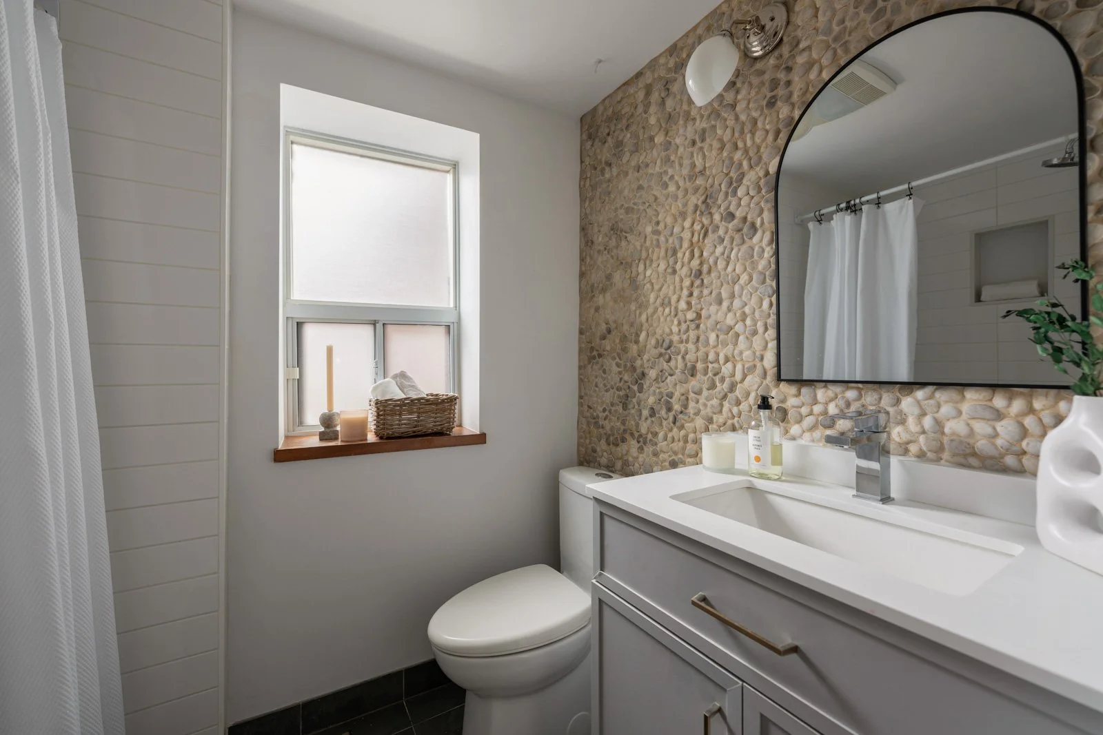 18. 34 Muir Ave-43.jpg
