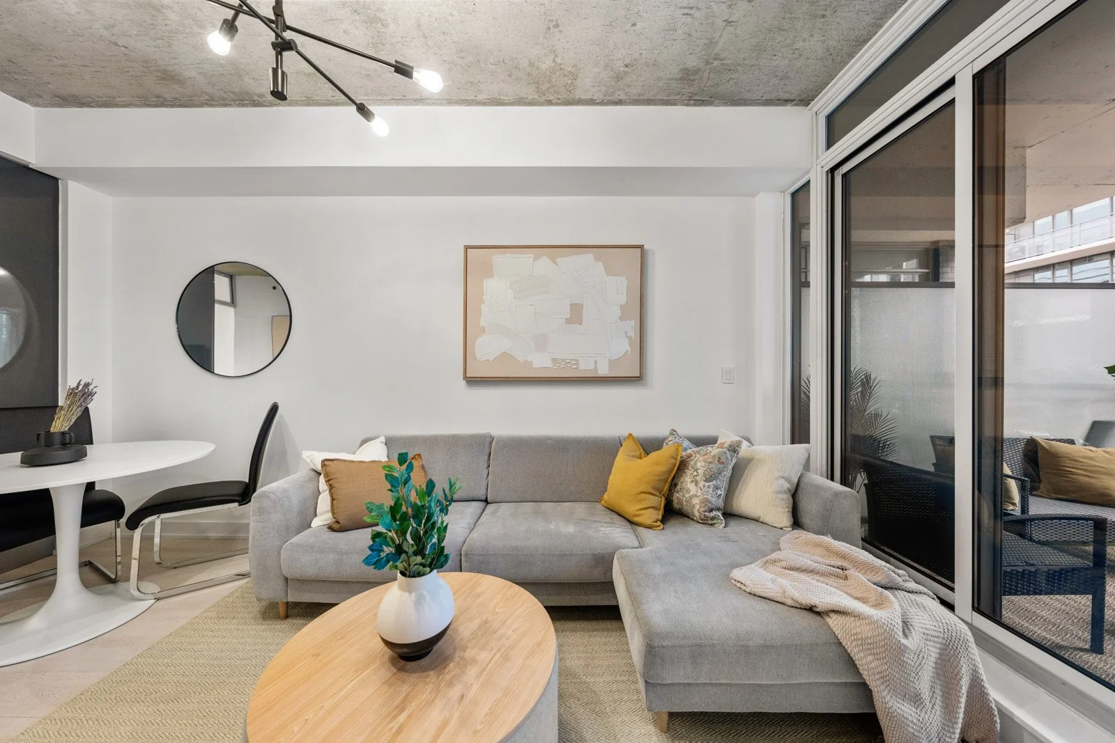2. 714-20 Gladstone Ave-27.jpg