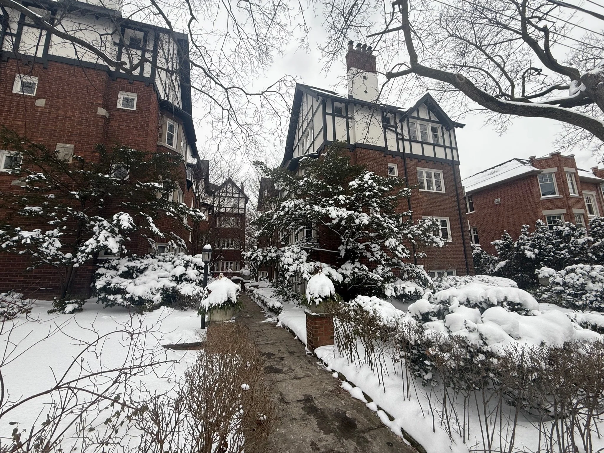 315 Lonsdale Road #6