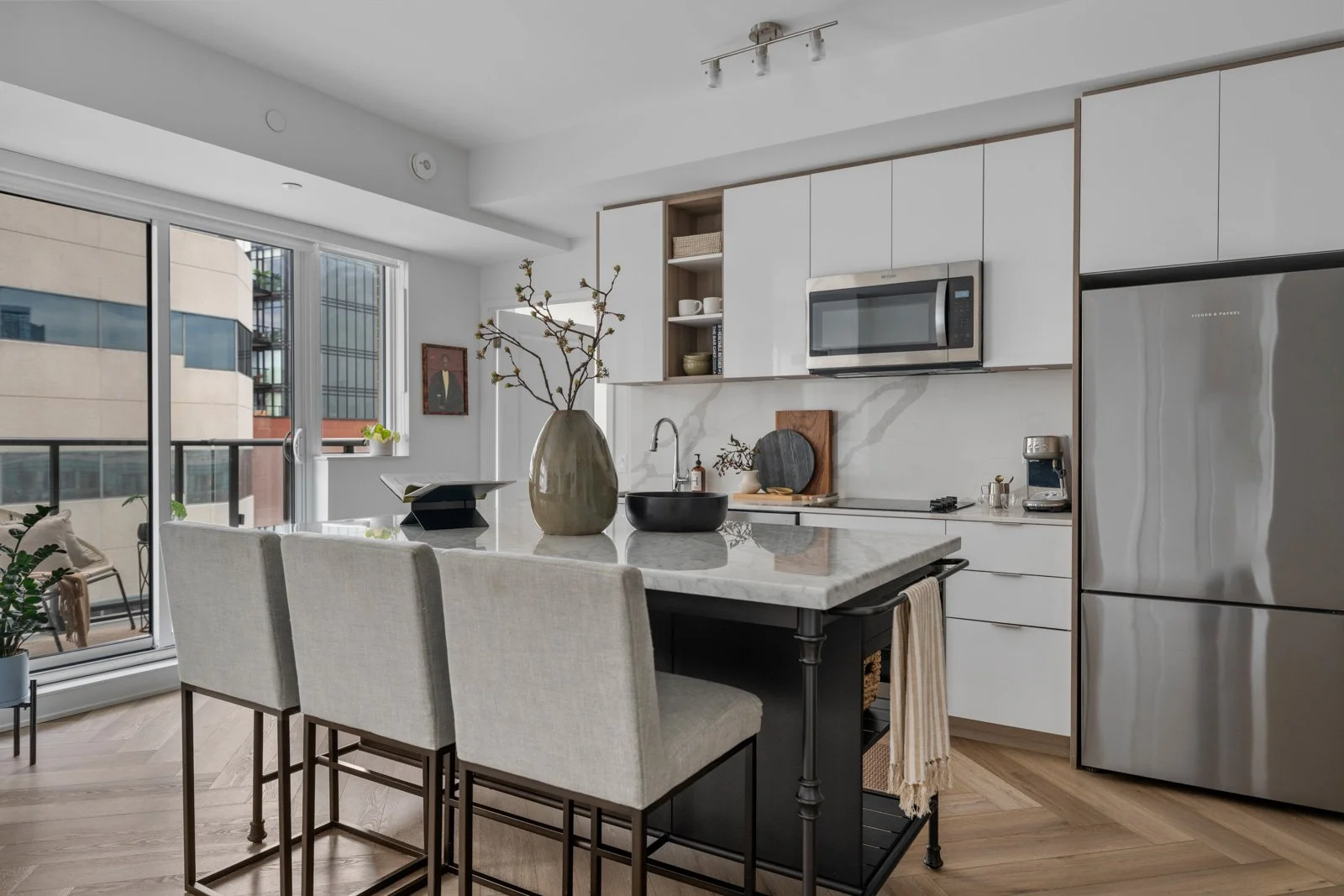 1. 1128-543 richmond st-33.jpg
