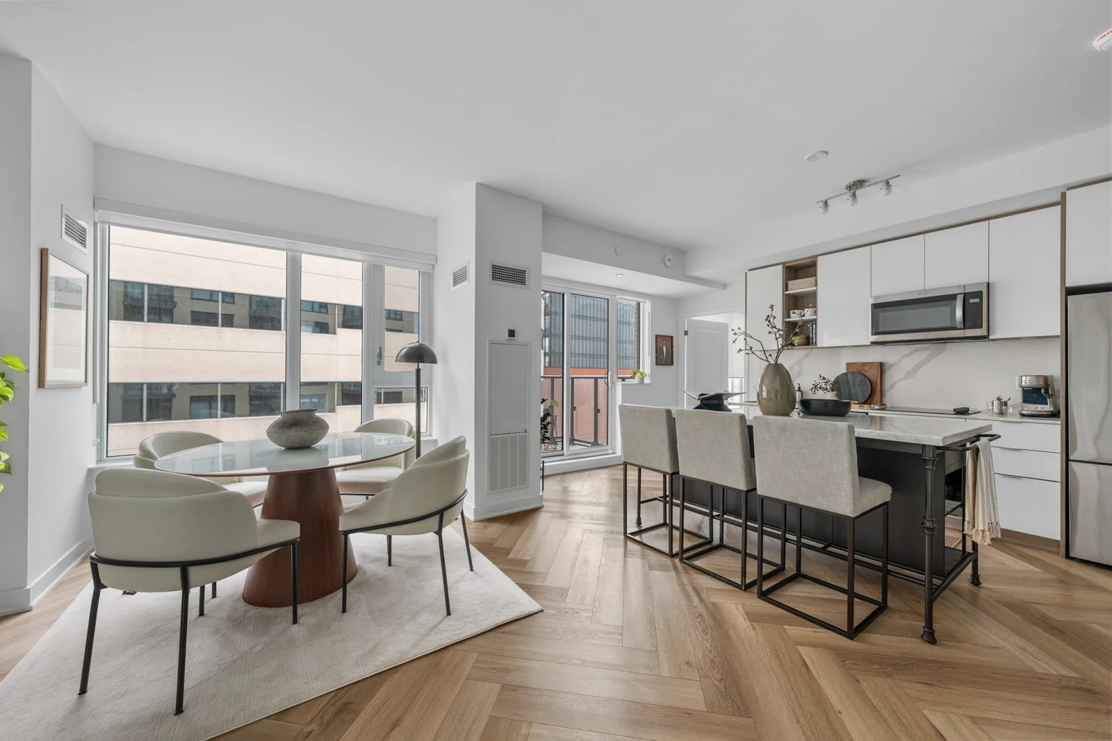 4. 1128-543 richmond st-46.jpg