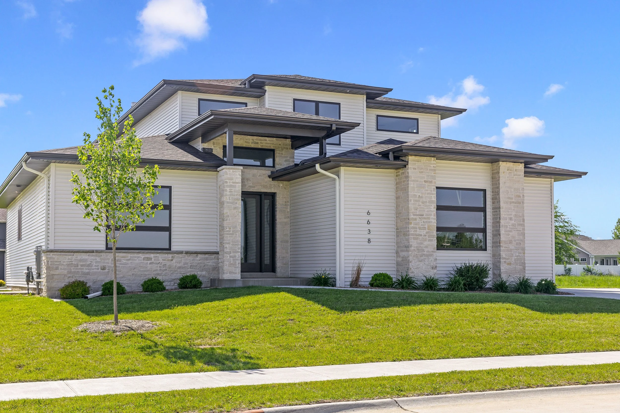6638 Pelican St Bett IA14.jpg