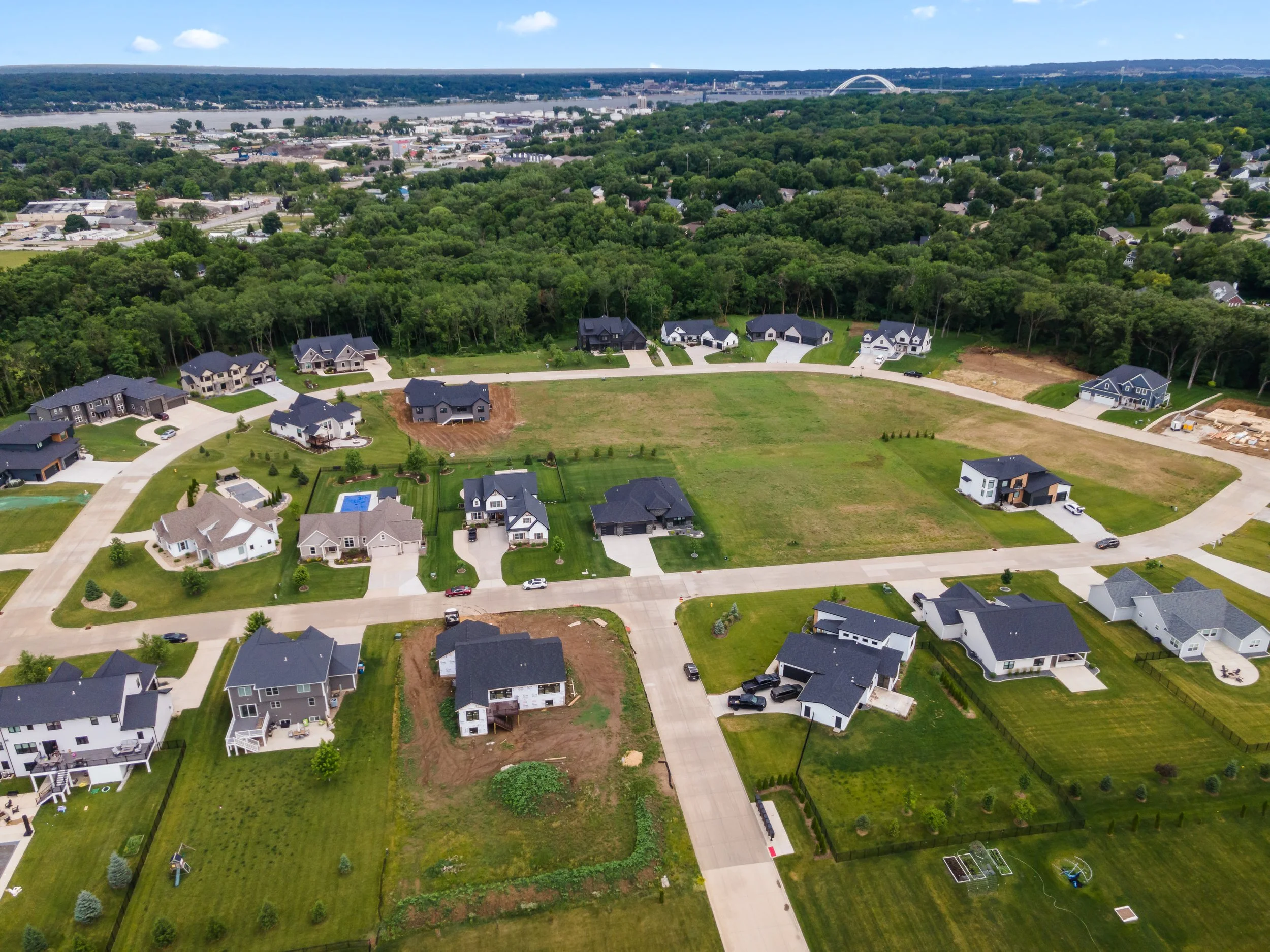 352 Madison Dr Riverdale IA67.jpg