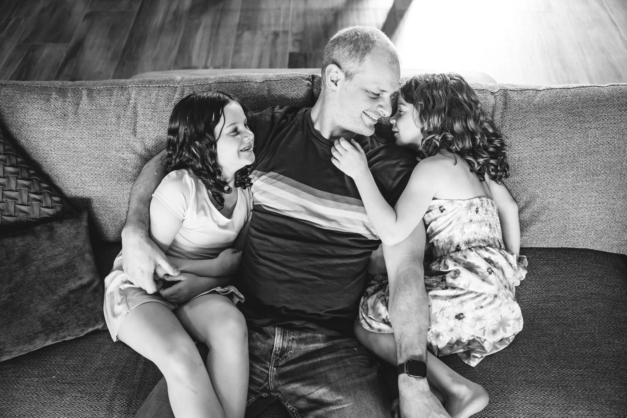 best-family-photographer-in-home-phoenix-yellow-room-photography-33.jpg