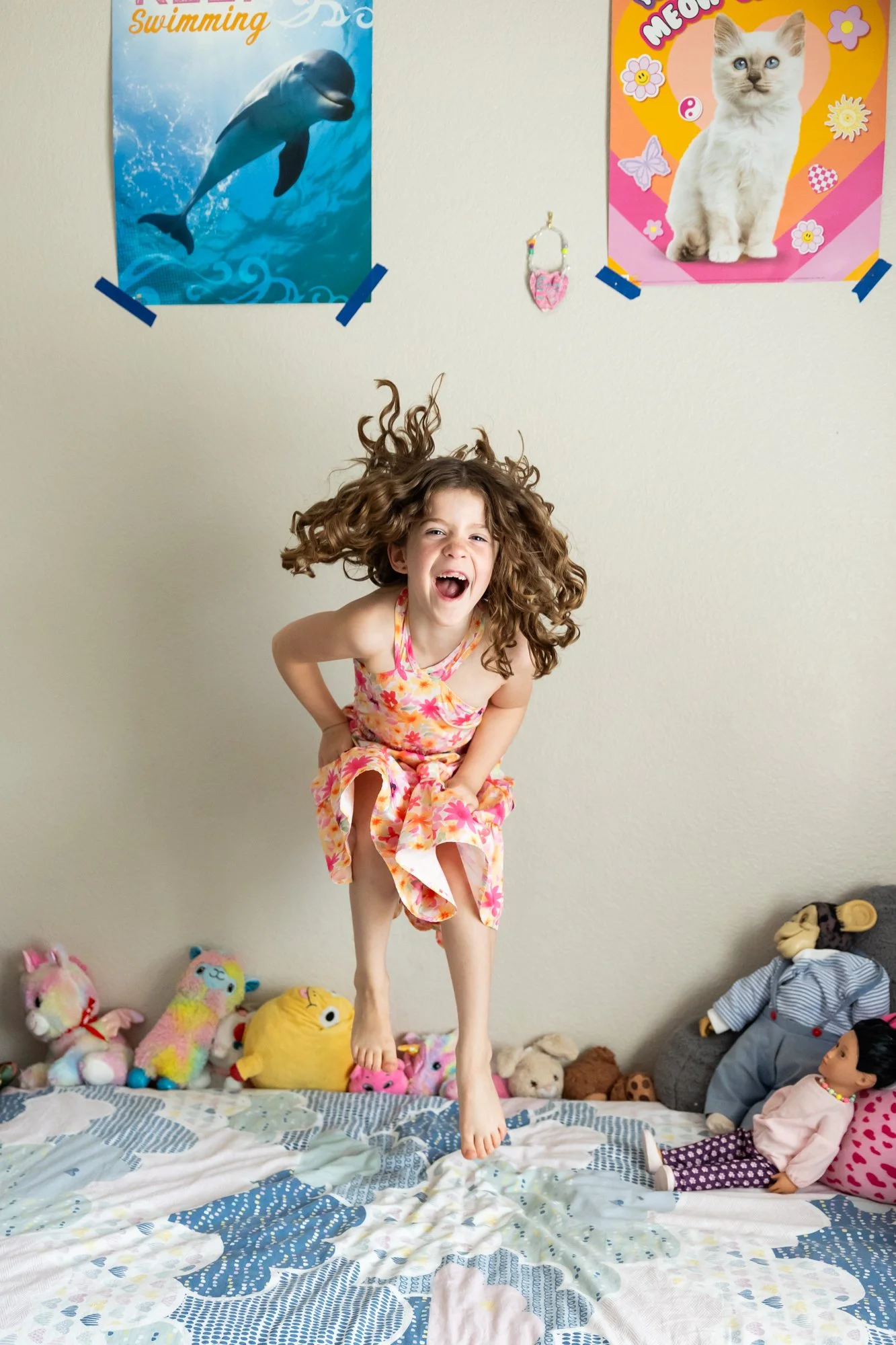 best-family-photographer-in-home-phoenix-yellow-room-photography-11.jpg