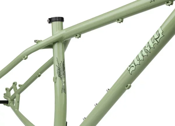 FM1859_03_600x600.webp