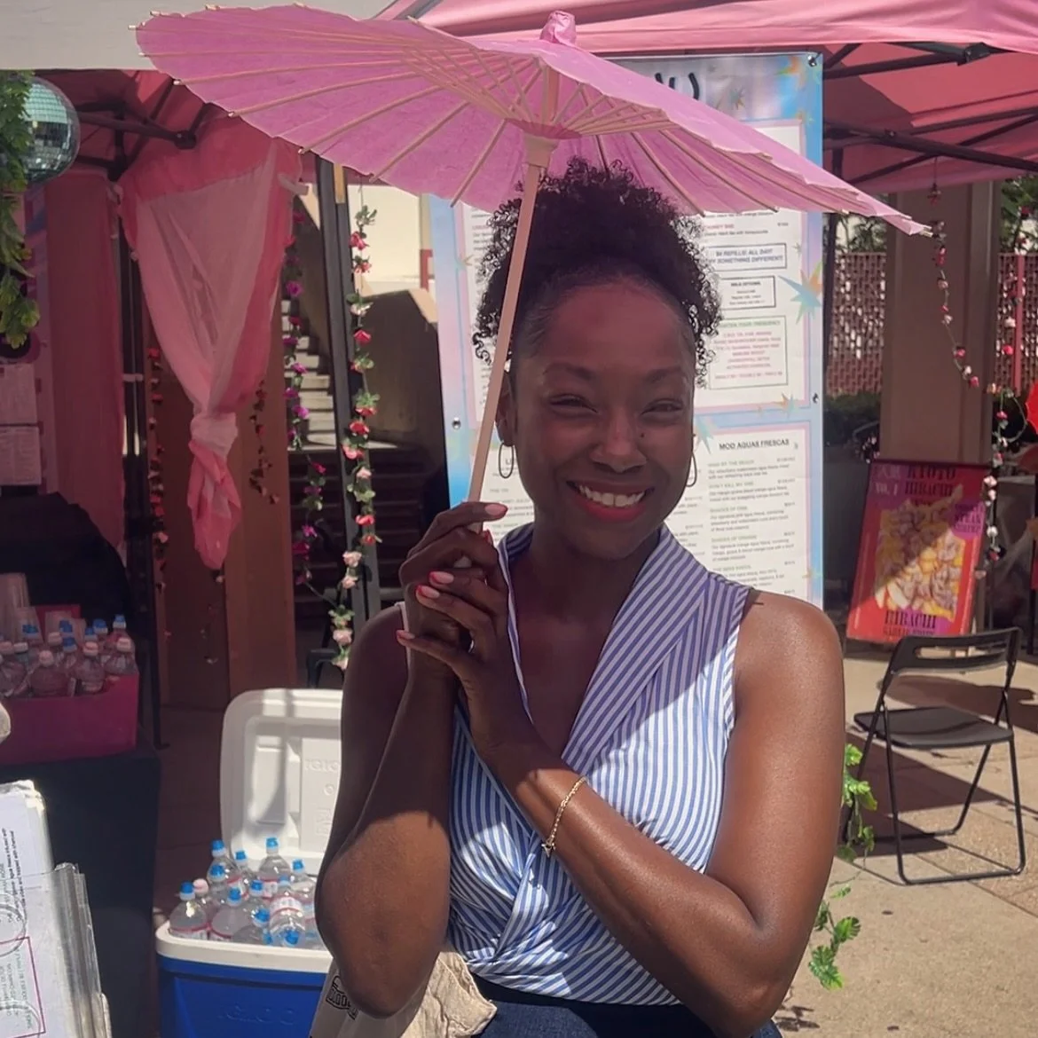 If you win a billion dollars, what&rsquo;s the first thing you would by?
✨
#WheresMsB #Writer #Librarian #Voiceover #Over40Fashion Scorpio #LosAngeles #ThingsToDo #Melrose #Fairfax #Summer