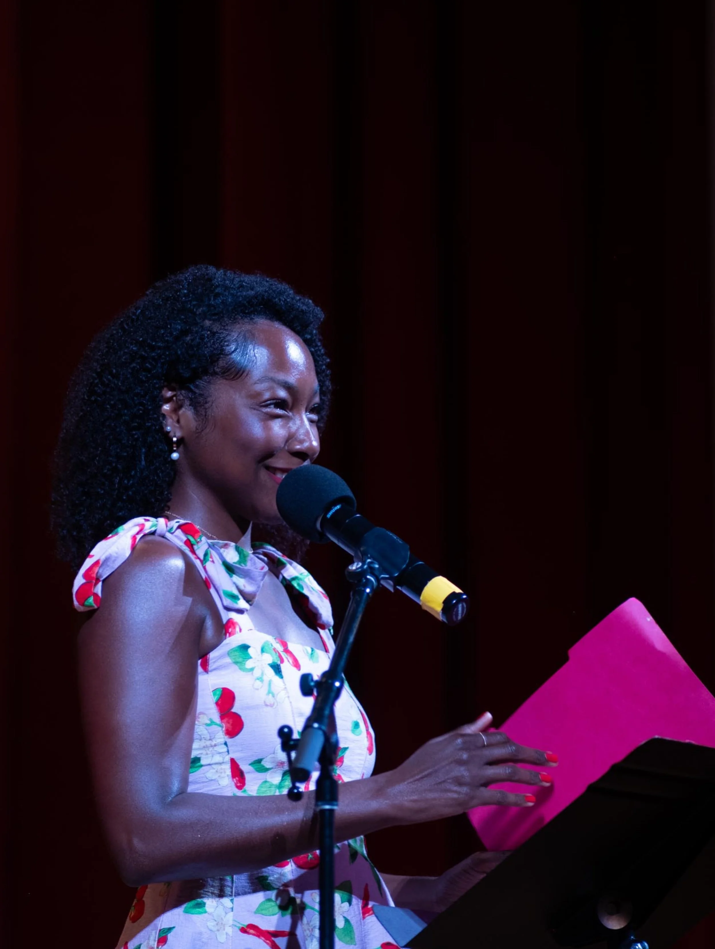 Highlights From Autry After Hours | Strong Words: Voices of the City!
&bull;
📍🗺️ @autrymuseum 📸 @robertgrenader 
&bull;
#WheresMsB #Writer #Librarian #LosAngeles  #Poetry 
&bull;
🧿📚www.jenniferbaptiste.com