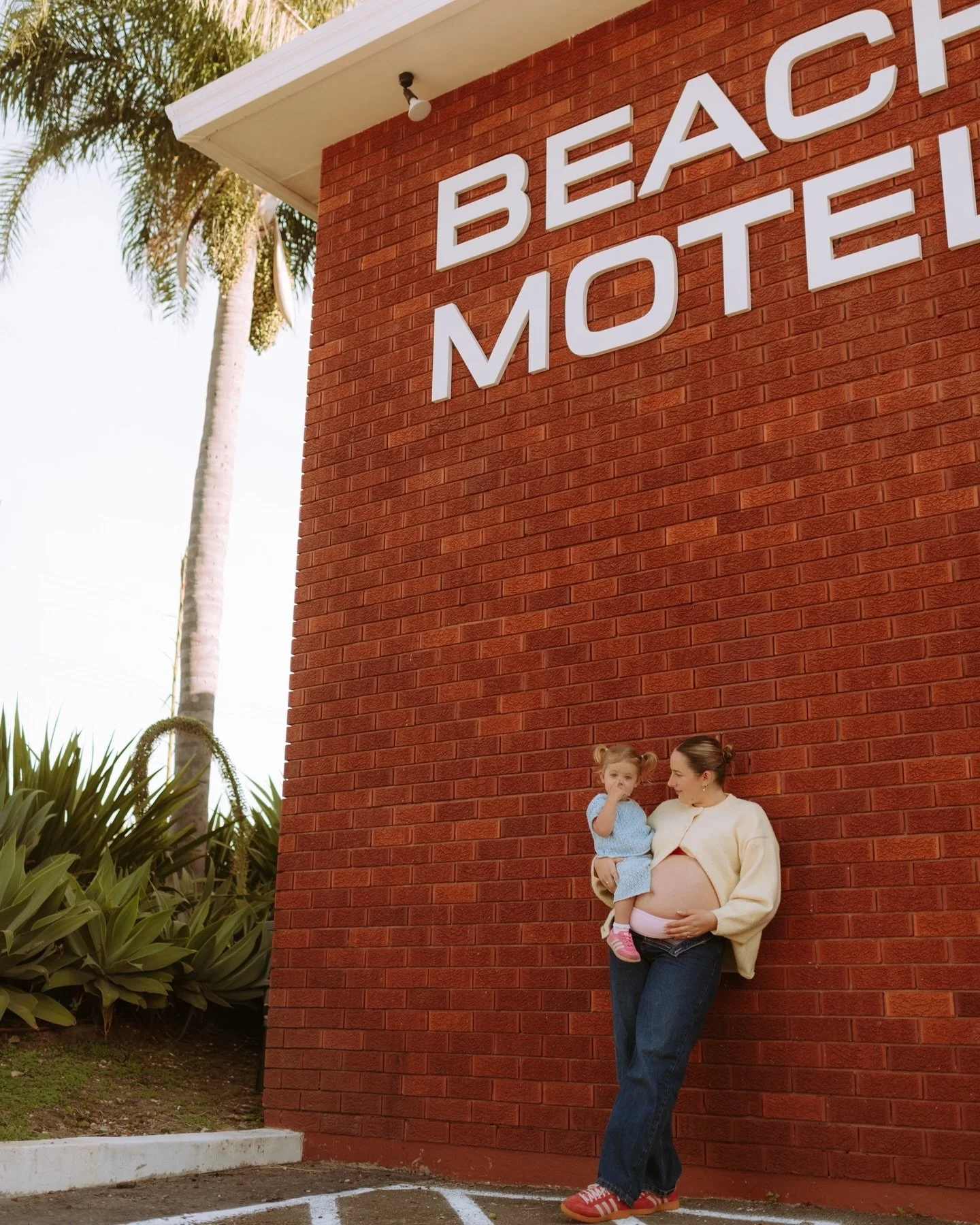 Holiday session anyone?

There&rsquo;s something special about photos taken on holidays. Everyone&rsquo;s relaxed, the kids are sandy and happy, and no one&rsquo;s thinking about schedules.

I&rsquo;ll be heading up to Byron in January and down south