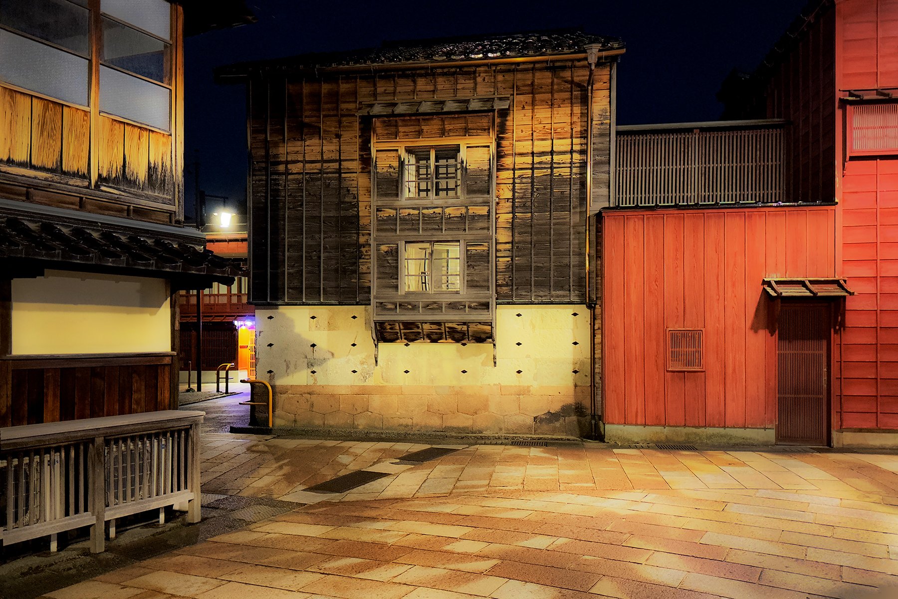 Edo_25_lr.jpg