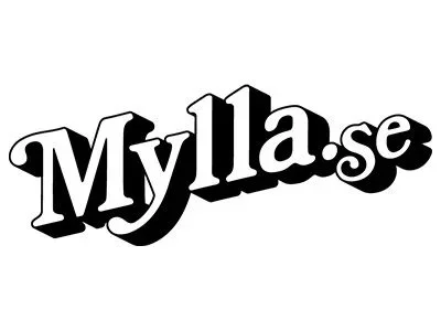 Logotyp för webbplatsen Mylla.se med svart text och en skugga på en vit bakgrund.
