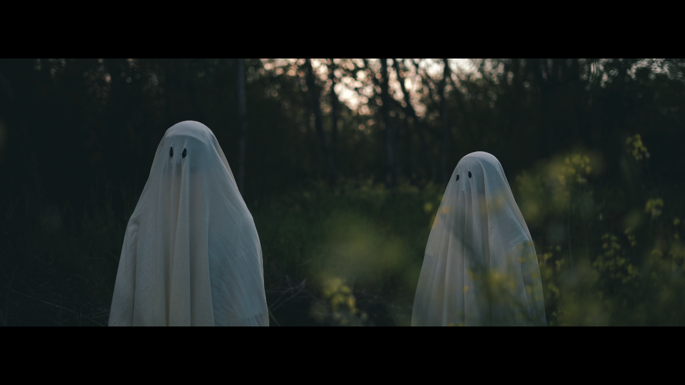 Wrapping up my time in college at the Savannah College of Art and Design in the peak of the Covid 19 pandemic, a special project came to be with a collaboration of Swiss Producer, Singer and Song Writer Chelan. As the city becomes a ghost town, the g