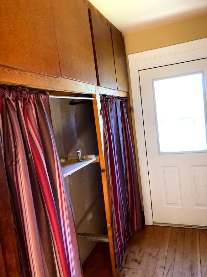 Front Entryway Before