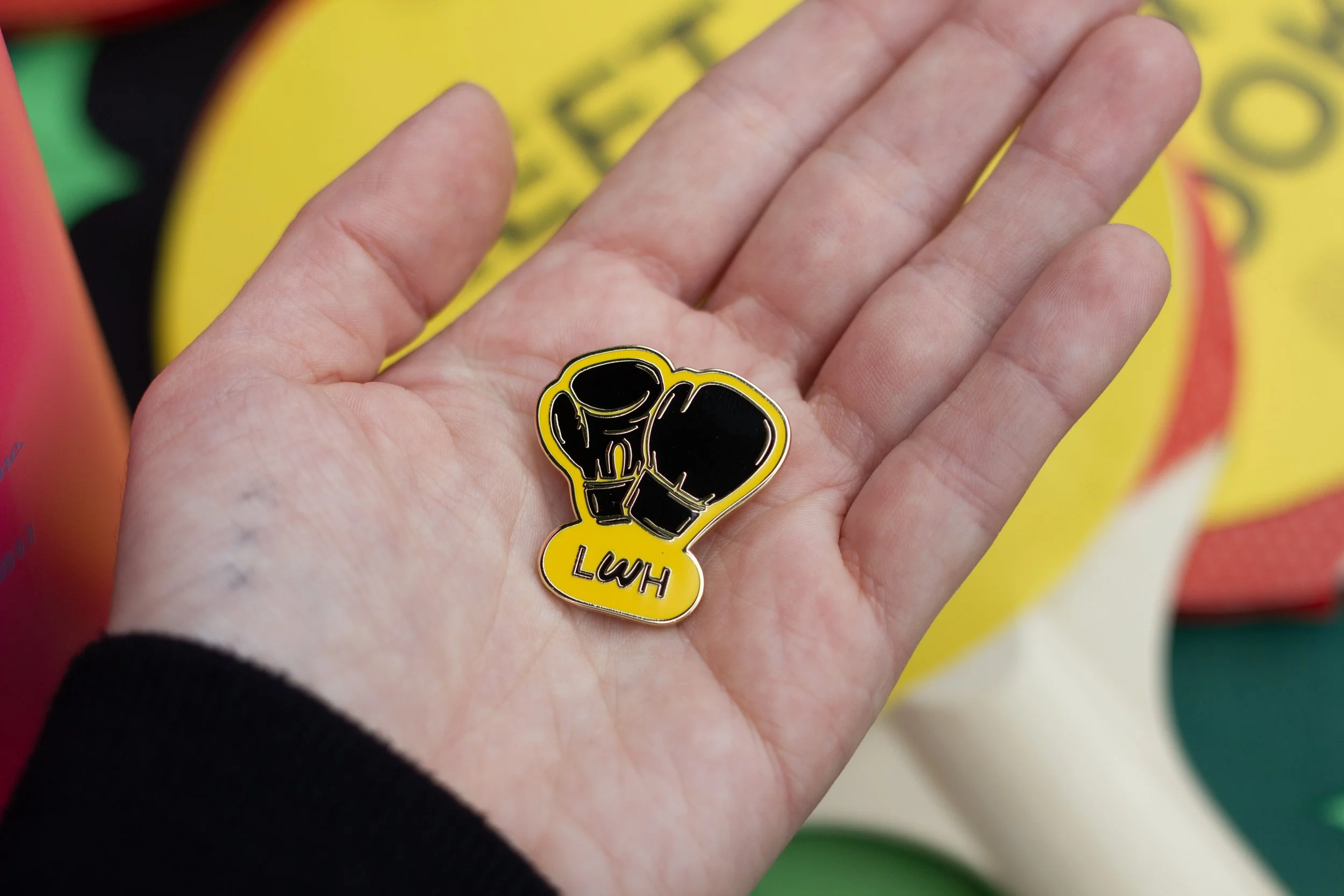 Boxing gloves - Enamel pin