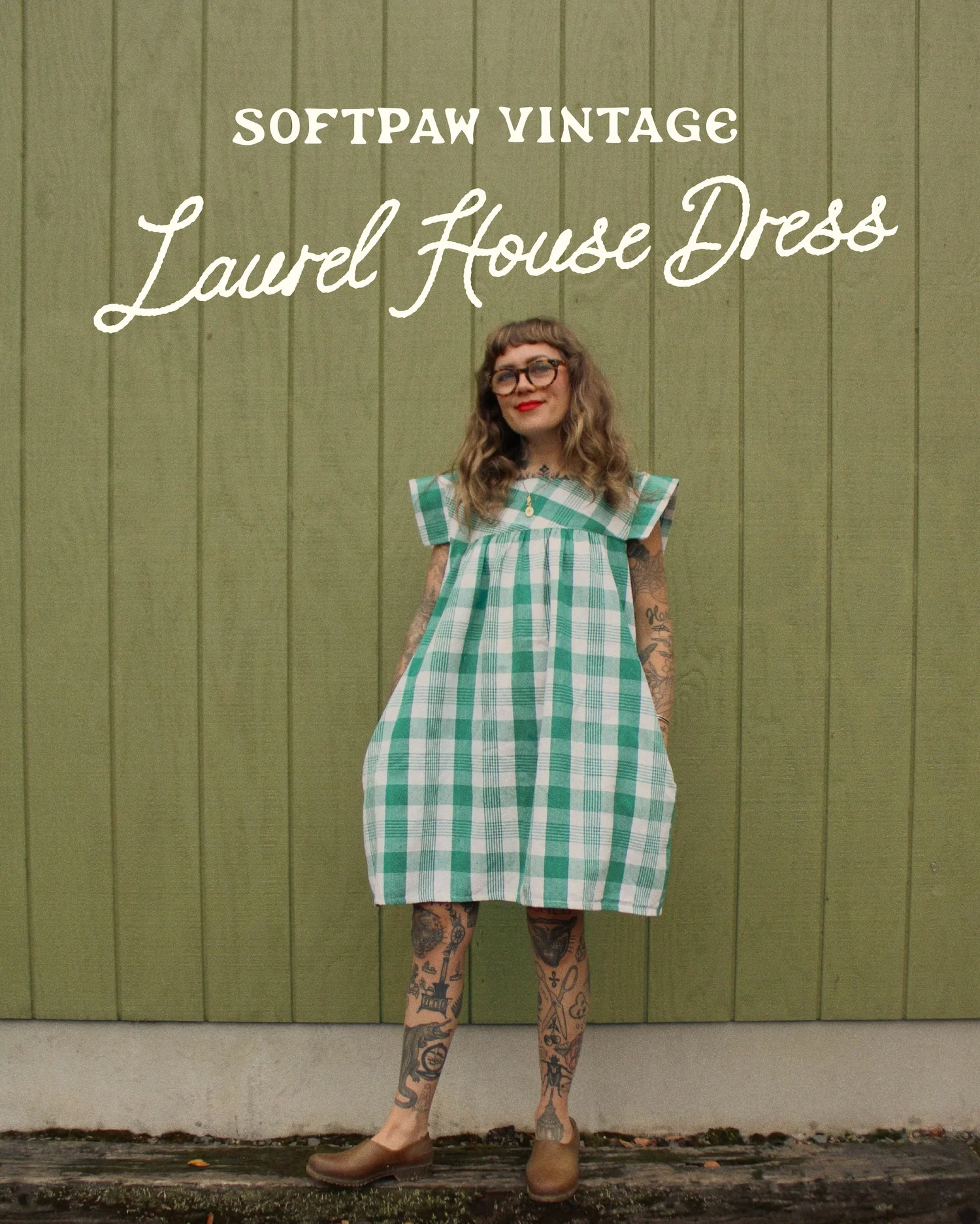 vintage house dress Floral Zip From Polyester 60s 70s Retro Short Sleeve This vintage cotton voile house dress from the 1950s is a playful BLUE FLORAL HOUSE DRESS 