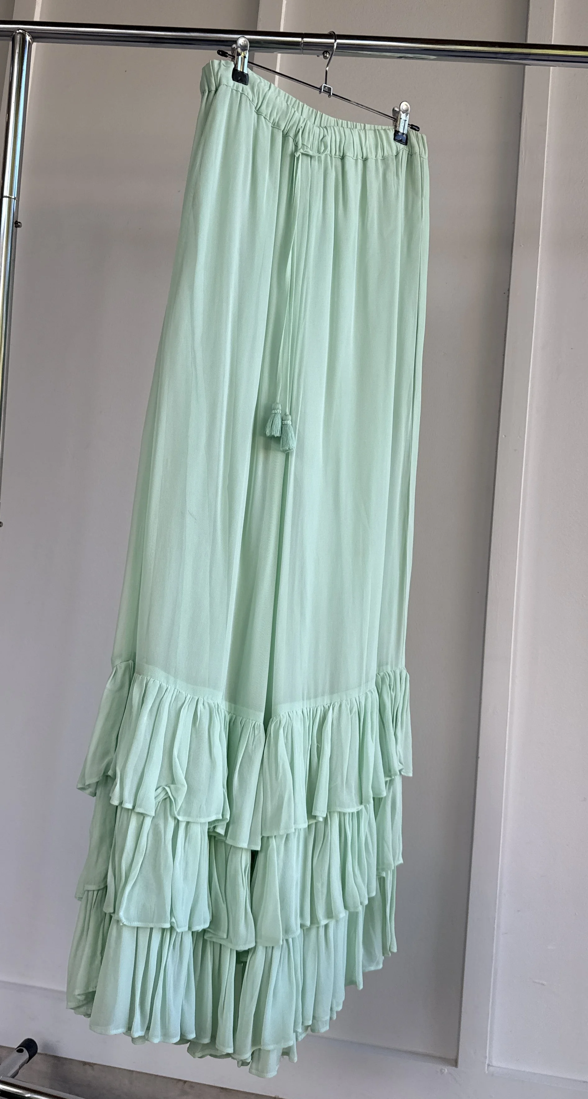 White Label Noba Mint Ruffle Pants Size 0