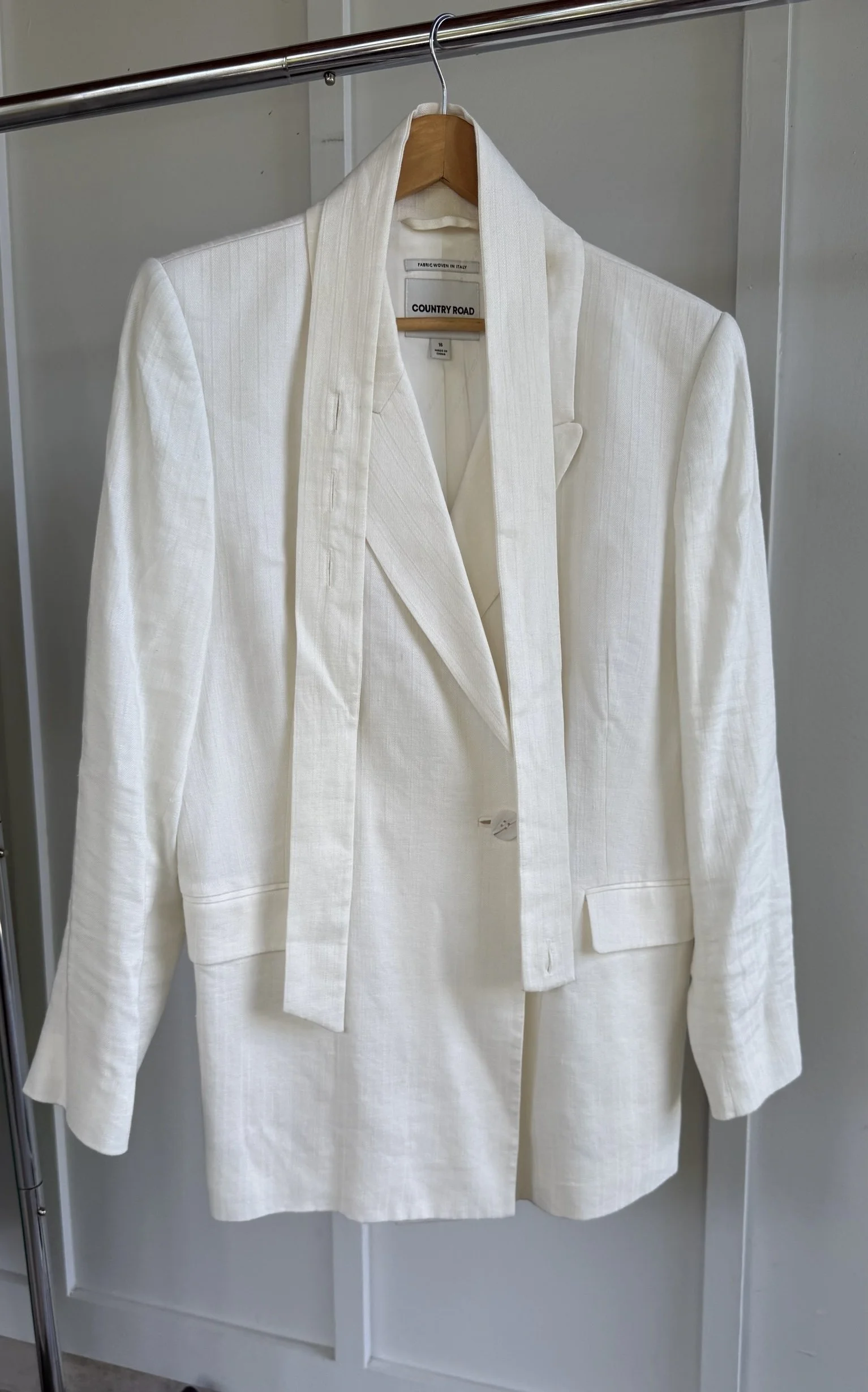 Country Road White Cotton Jacket with belt Size 16