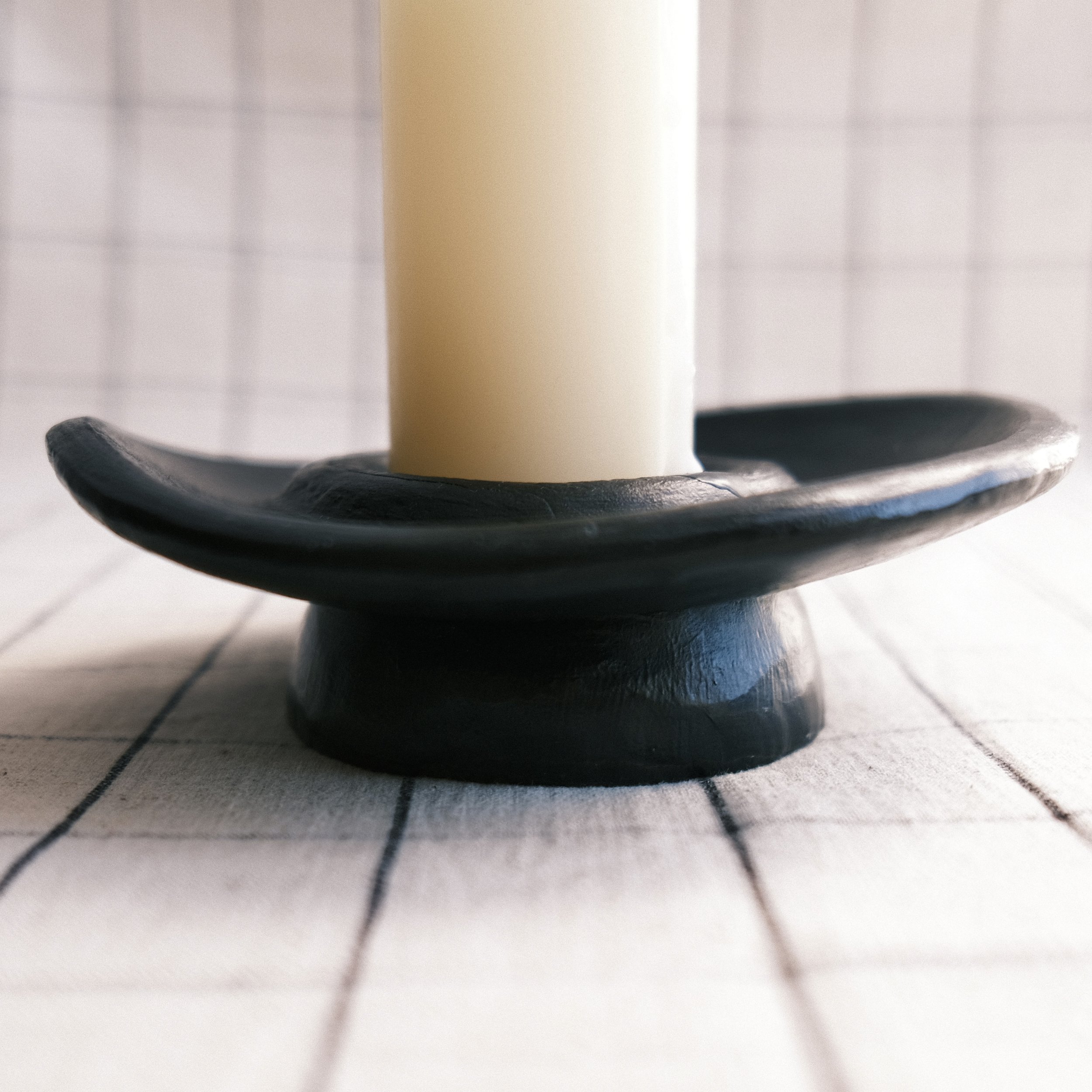 fluid candleholder in matte black