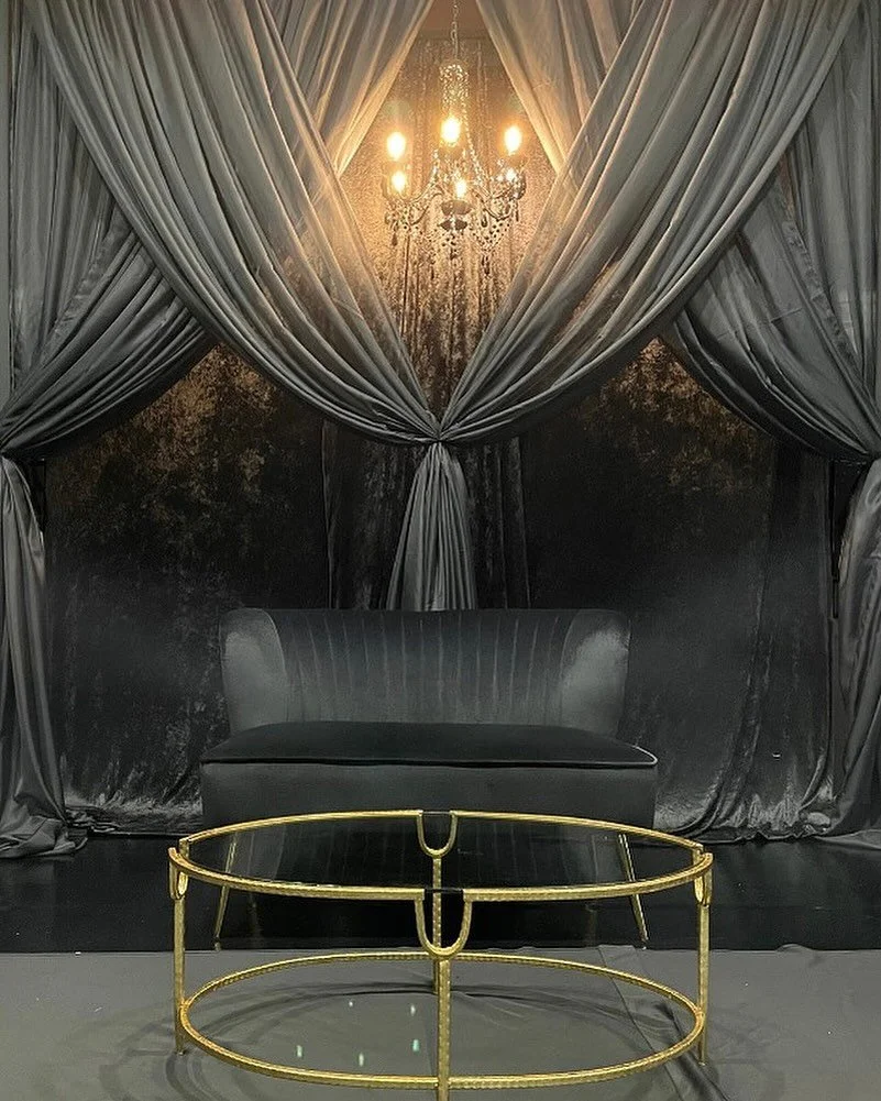 When the drapes and draping 😱

Decor @ellssievents
Venue @ariaconventioncentre

Vancouver drape rental, wedding drape rental, moody drapes Vancouver, event drapes