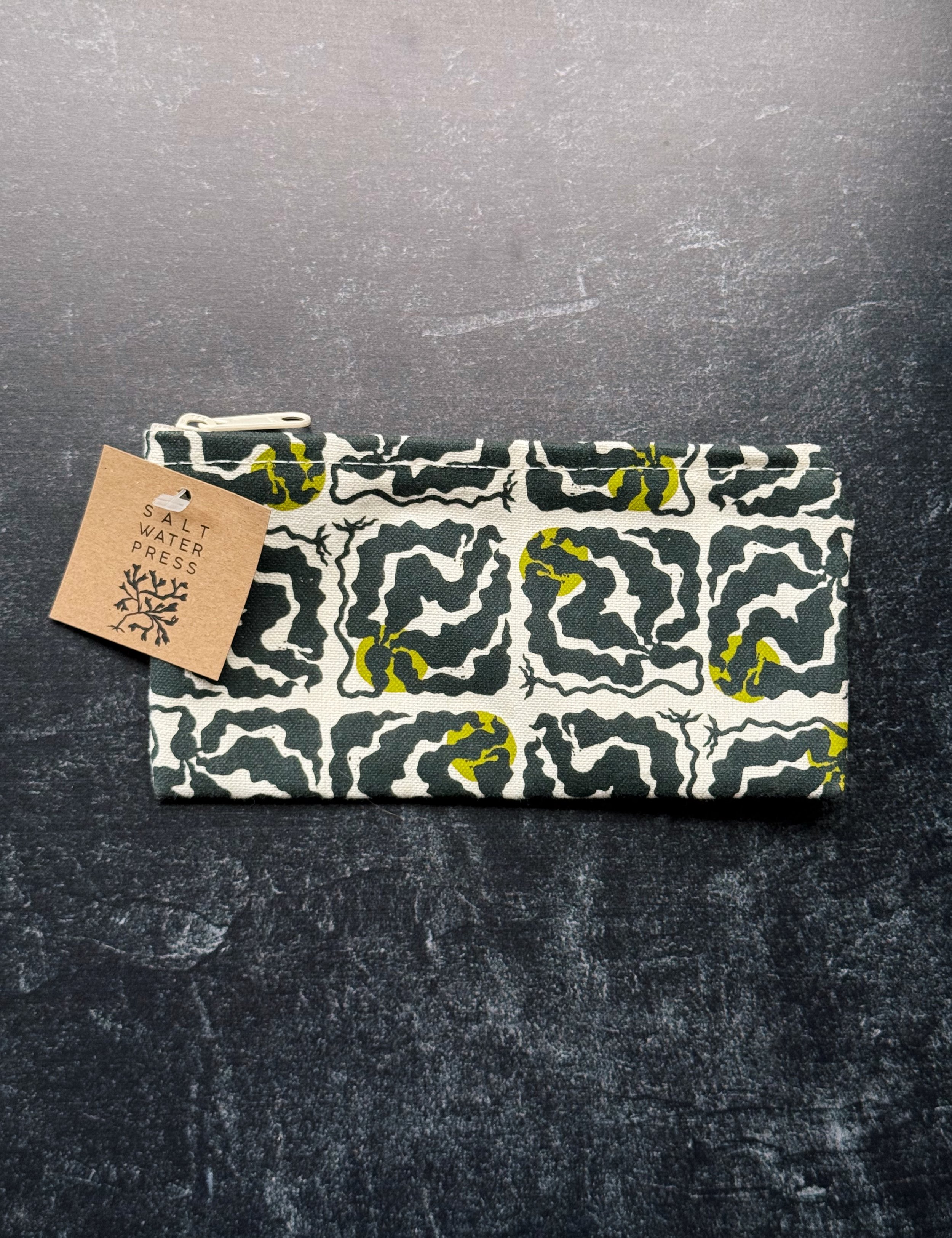 Bullkelp pouch 3.jpg