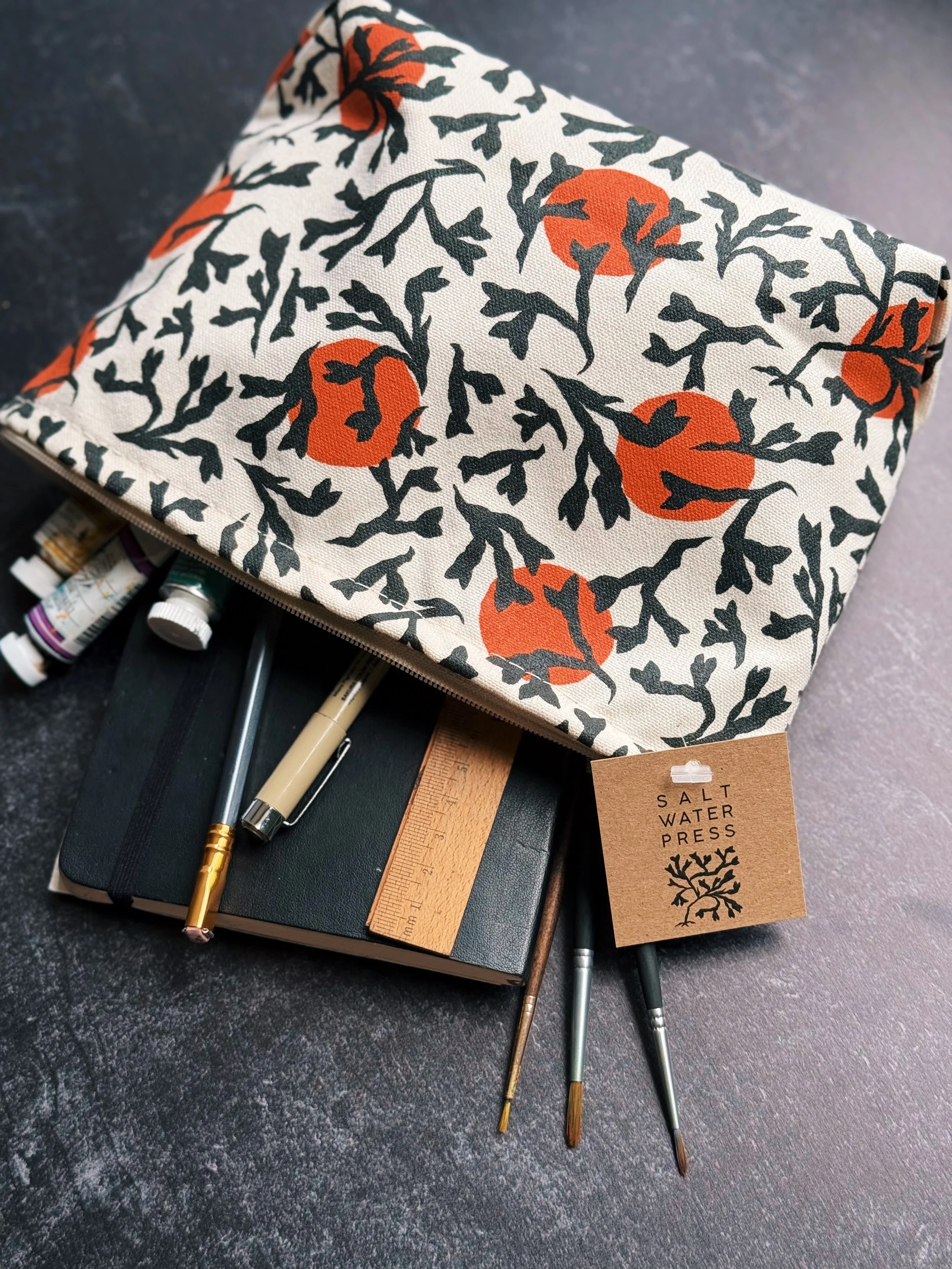 Rockweed pouch 1.jpg