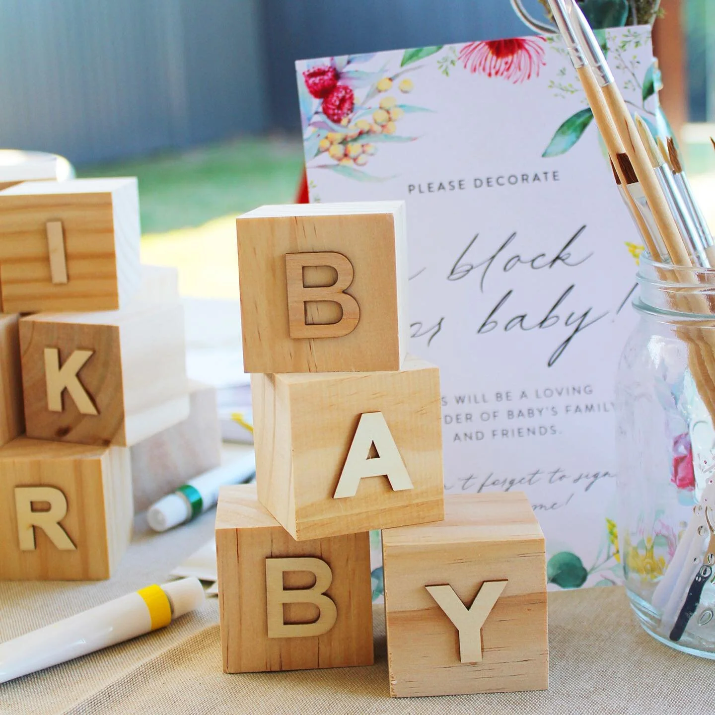 You can never go wrong with arts and crafts at a #babyshower