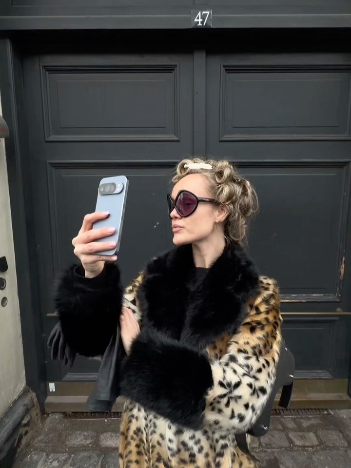 For @googlegemini, we curated ambassadors to attend CPHFW. With the help of Gemini, they navigated the week and its many events, serving looks and ideas along the way.