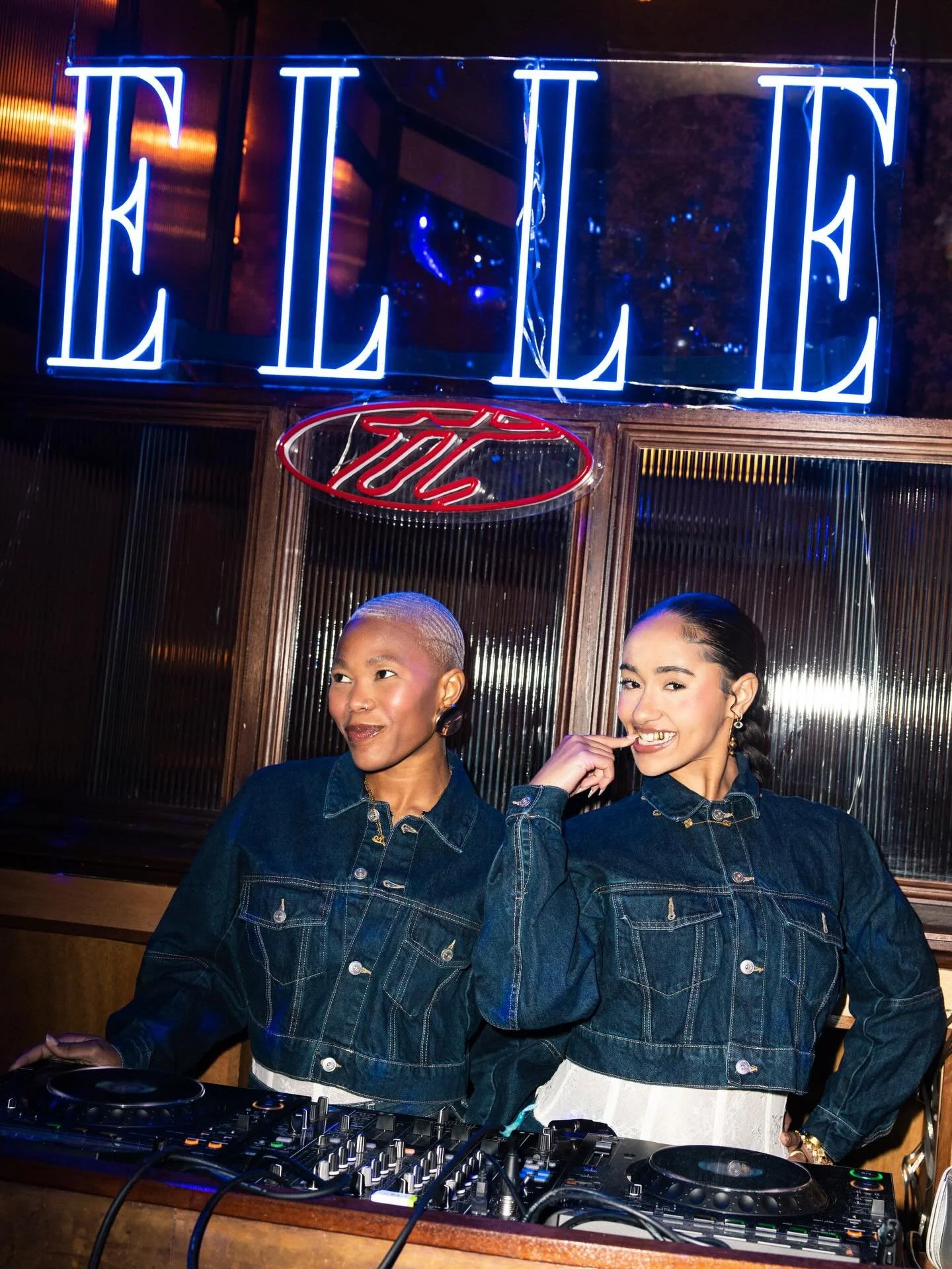 Last Friday was the @elle_nl Denim Disco to celebrate the new Denim Issue and the appointment of @emmavloeimans as the new 
Editor-in-Chief. Huge thanks to @tuftufamsterdam for being the perfect host! 

Special thanks to @emmavloeimans 
and @nikitare