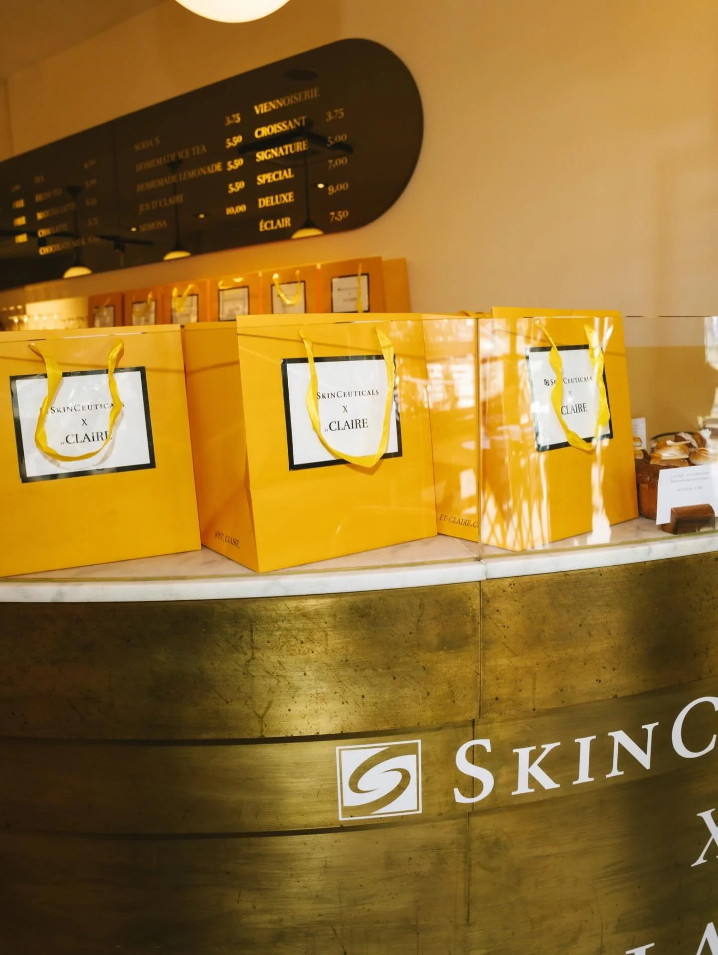 Yesterday we celebrated the opening of a special collaboration between @skinceuticals and @et_claire_ in Amsterdam 🍊

Did you know SkinCeuticals&rsquo; Vitamin C journey began with apple research? Inspired by his wife&rsquo;s homemade apple pie, Dr.