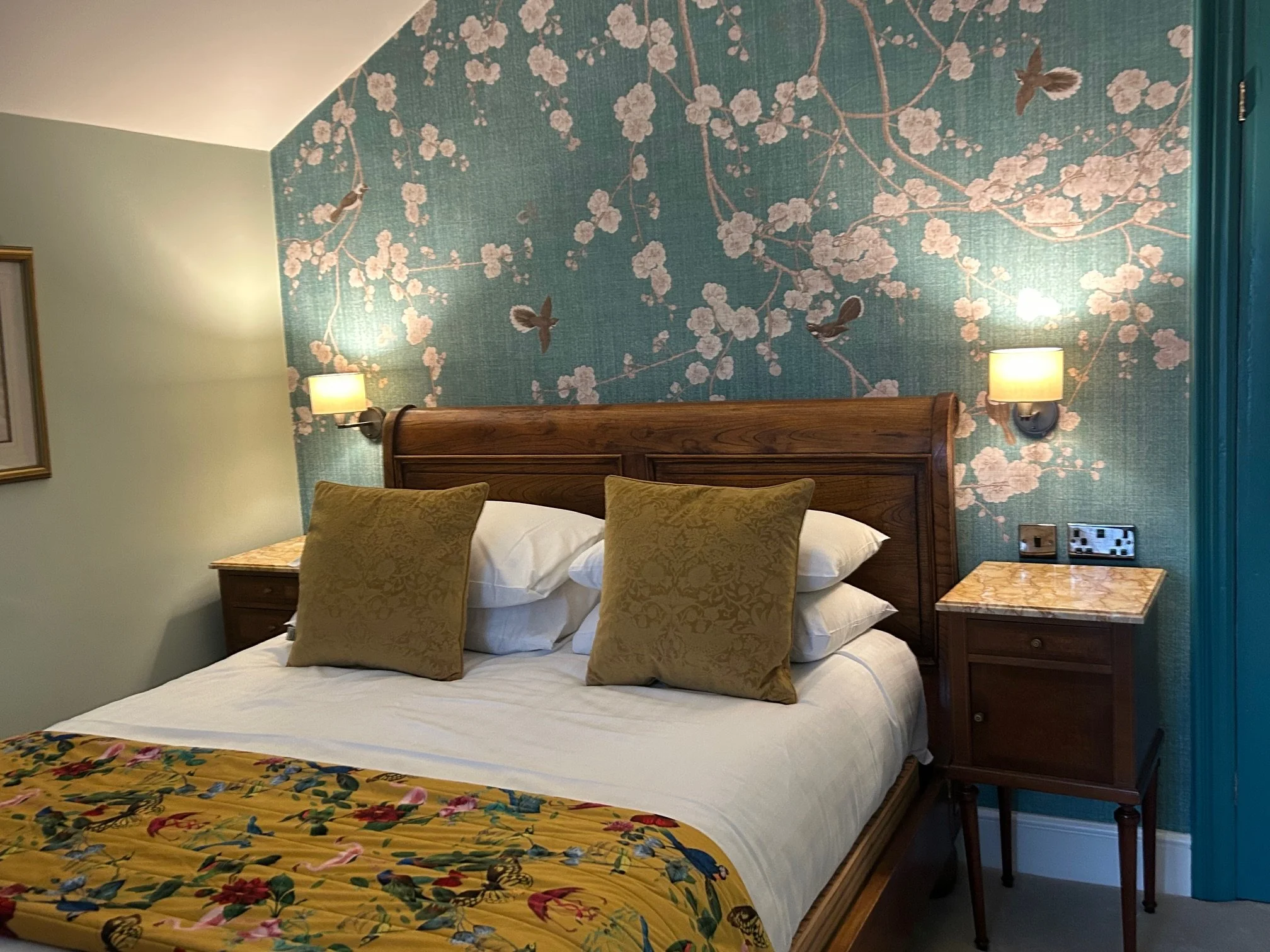 Oriental King, room 10, second floor