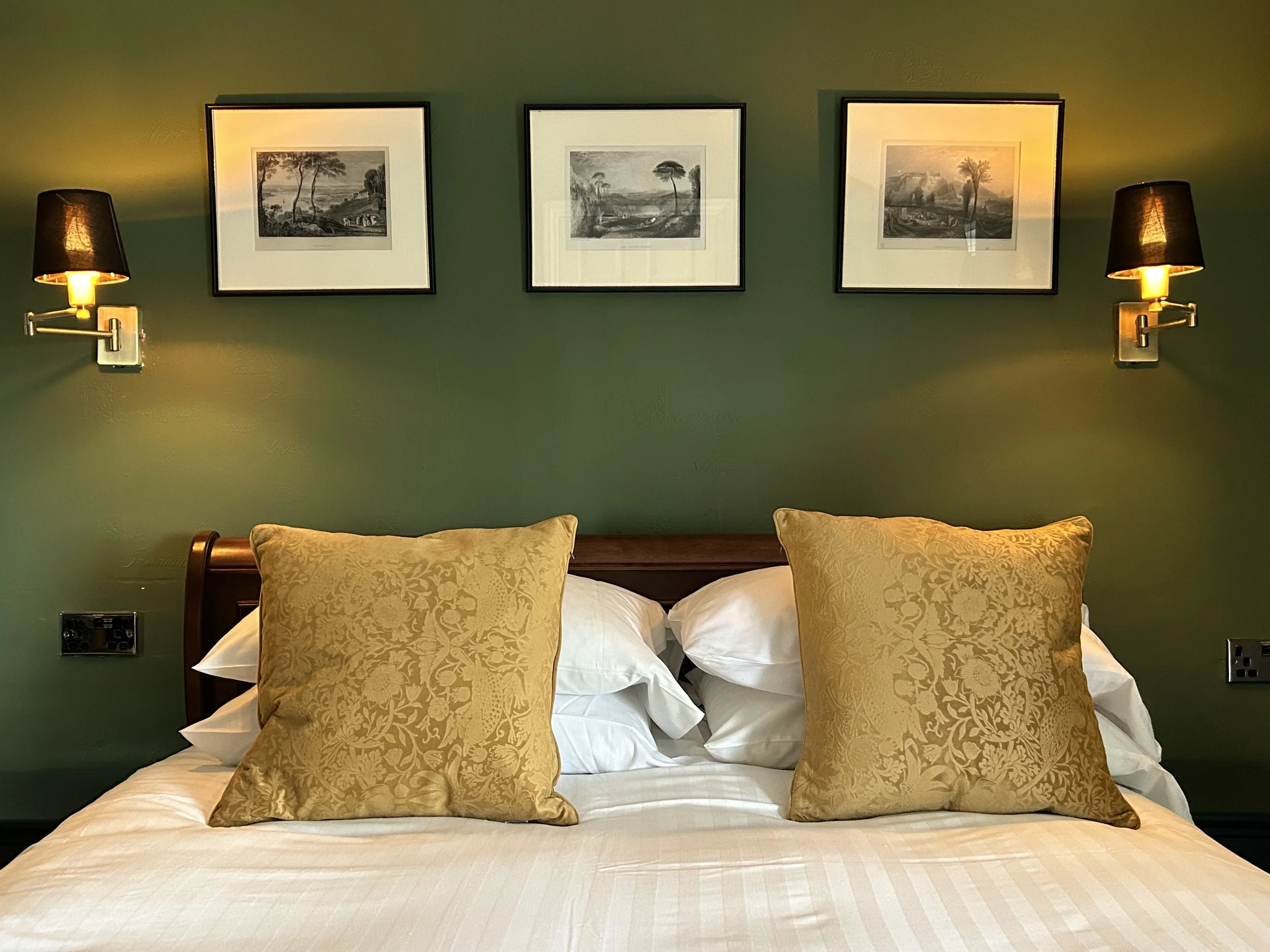 Second floor king size bed.