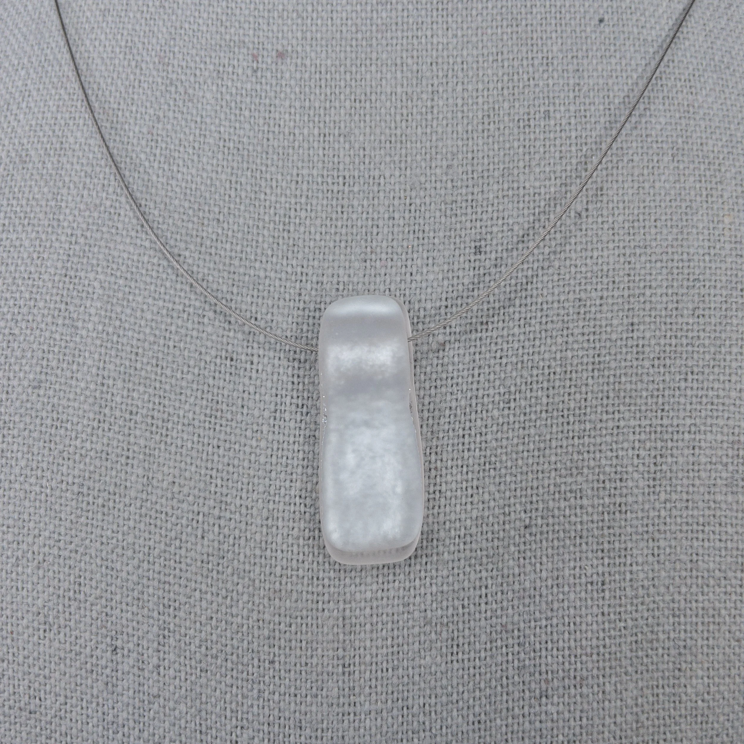 pearlescent-necklace-rectangle-1.jpg