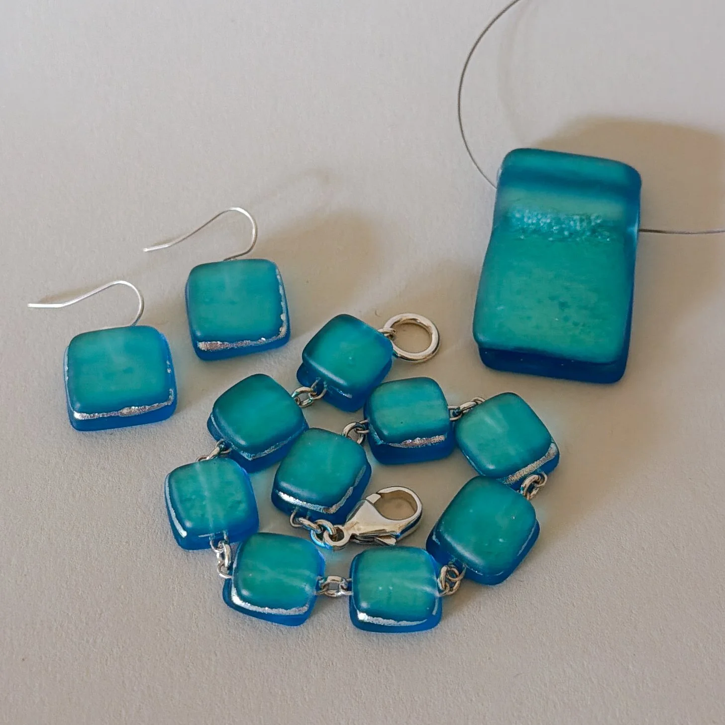 barefoot-in-blue-jewelry-set.jpg