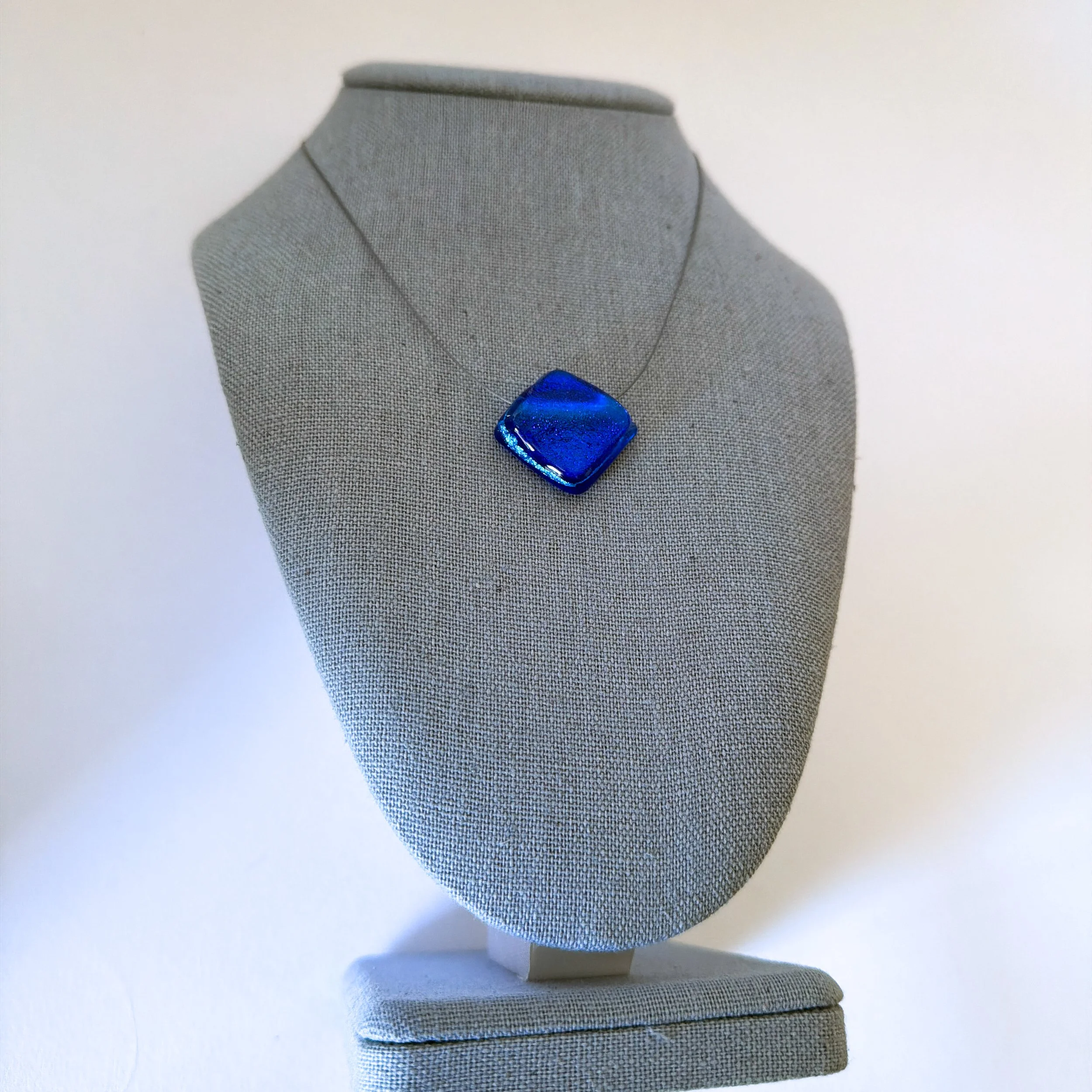 blue-on-blue-necklace-diamond-2.jpg