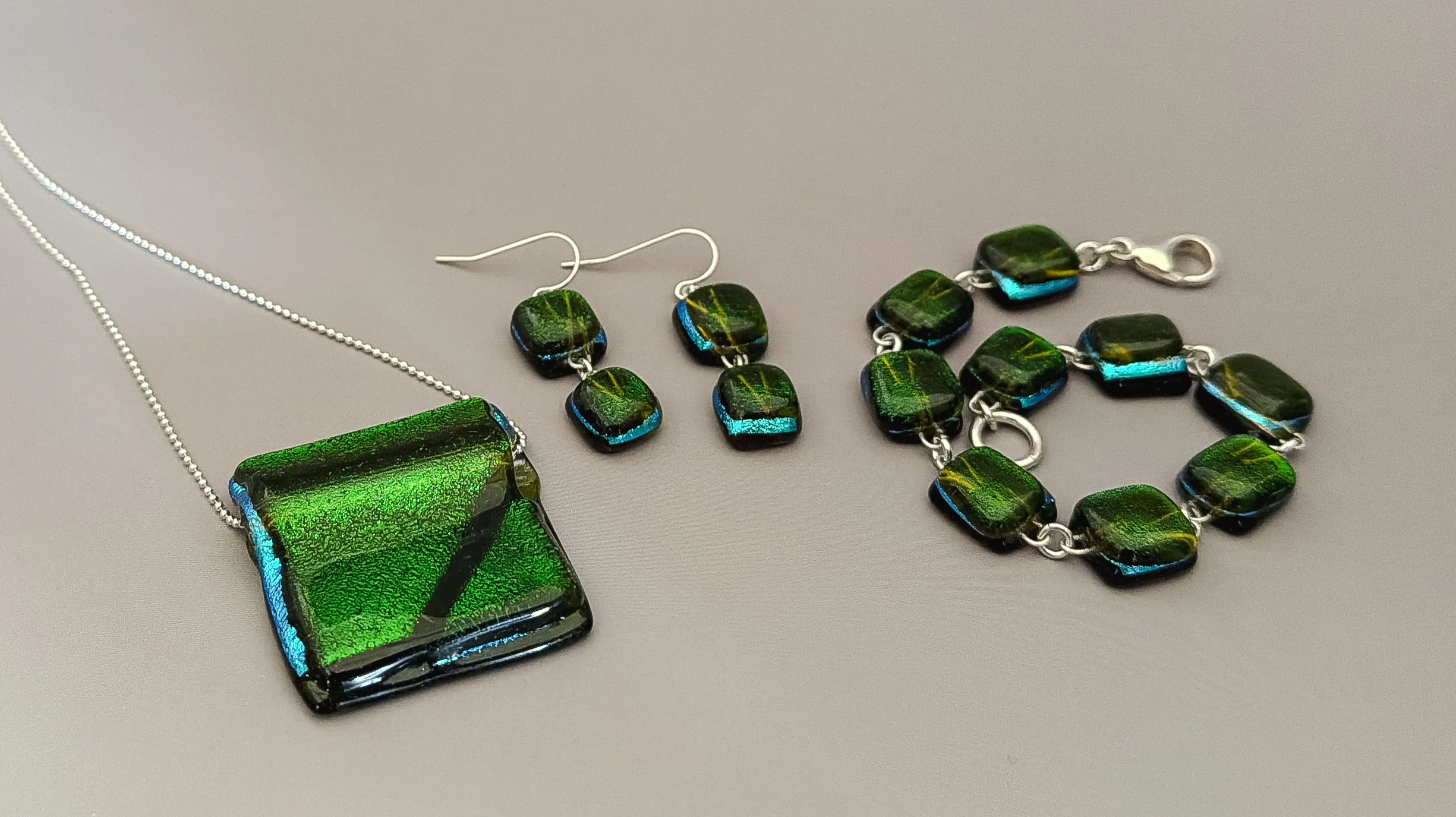 quarry-reflection-jewelry-set.jpg