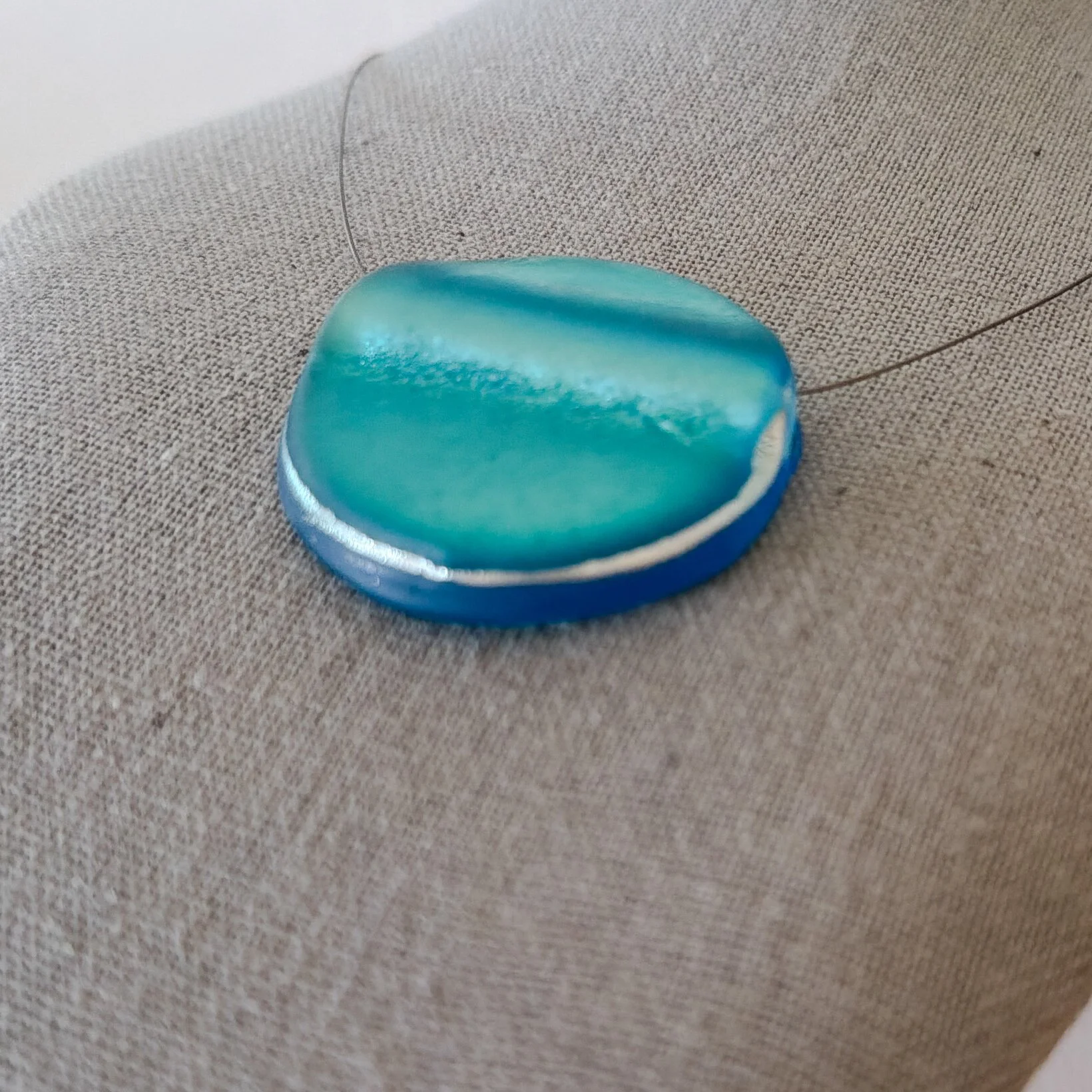barefoot-in-blue-necklace-round-4.jpg