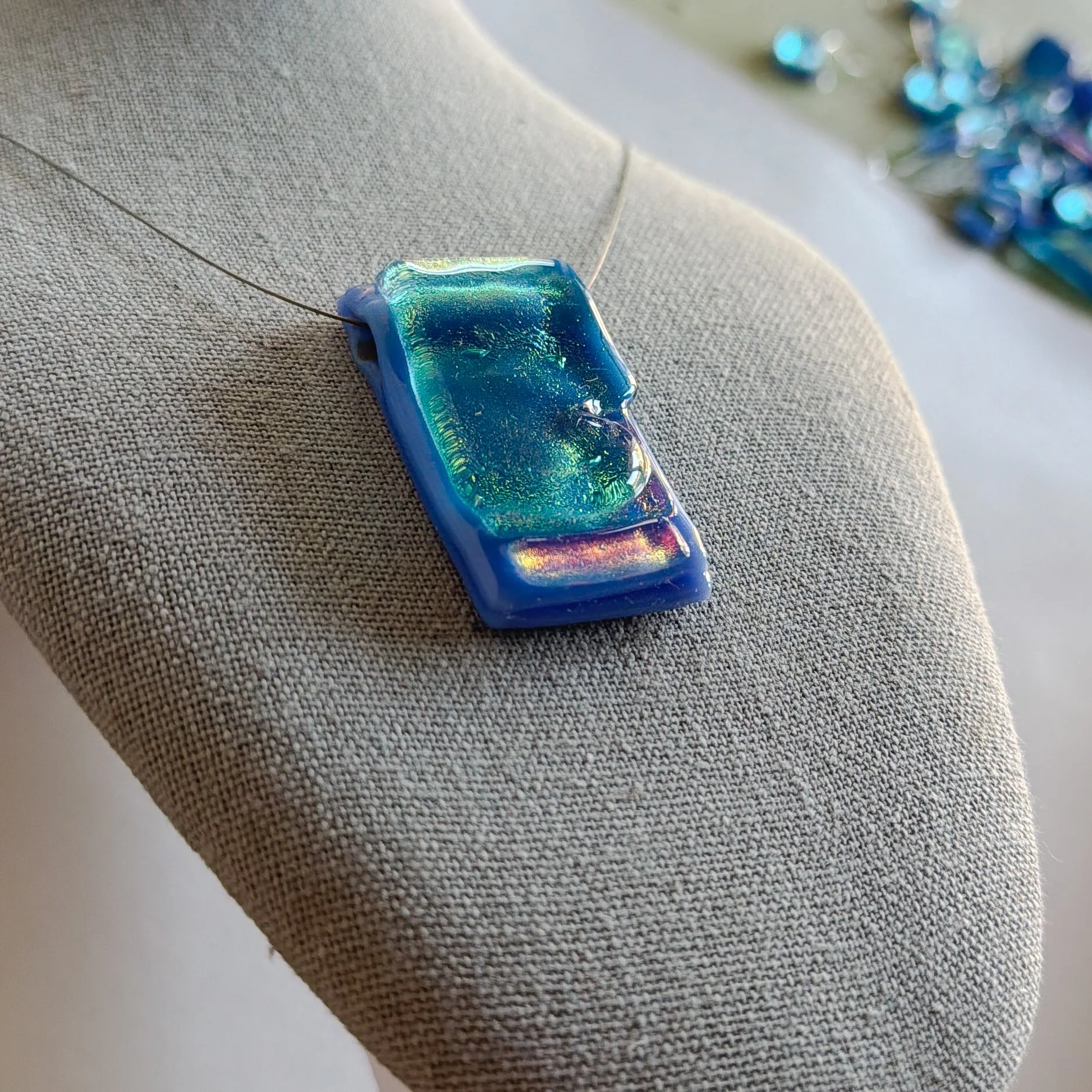 holding-summer-necklace-rectangle-150-2.jpg