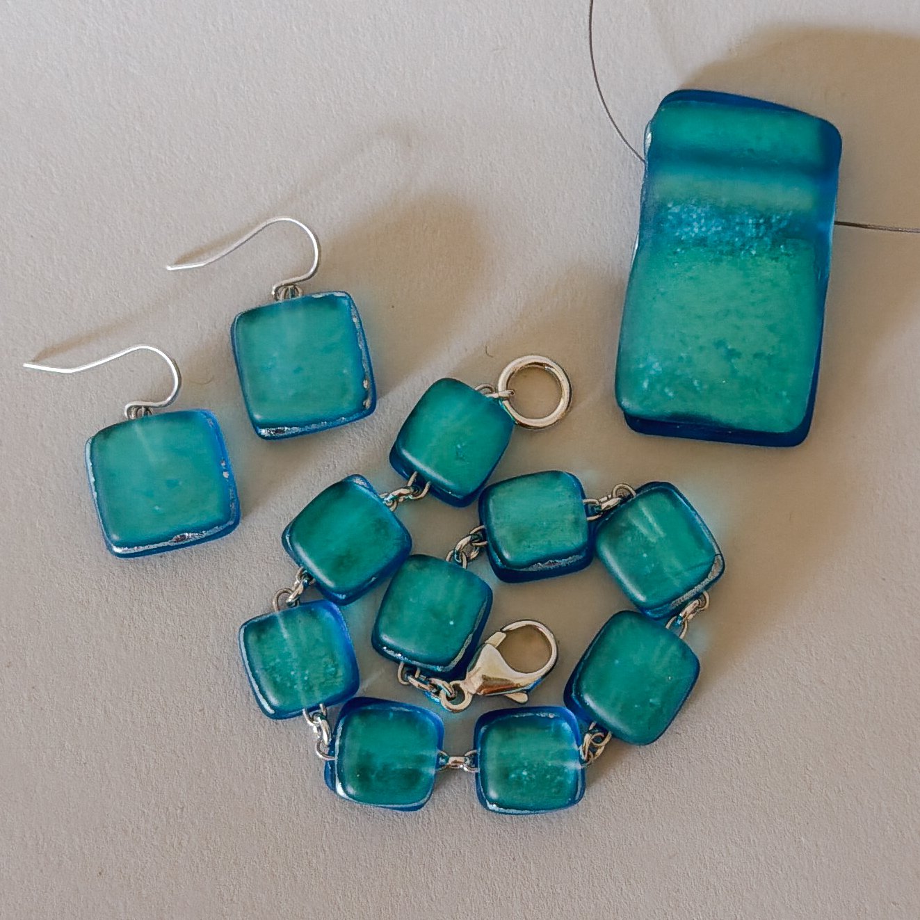 barefoot-in-blue-jewelry-set-1.jpg