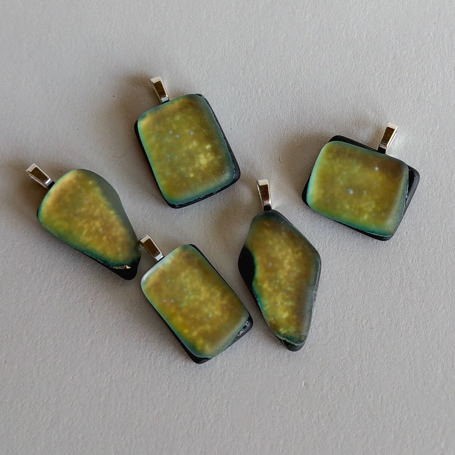 Gilded Moss Petite Pendant