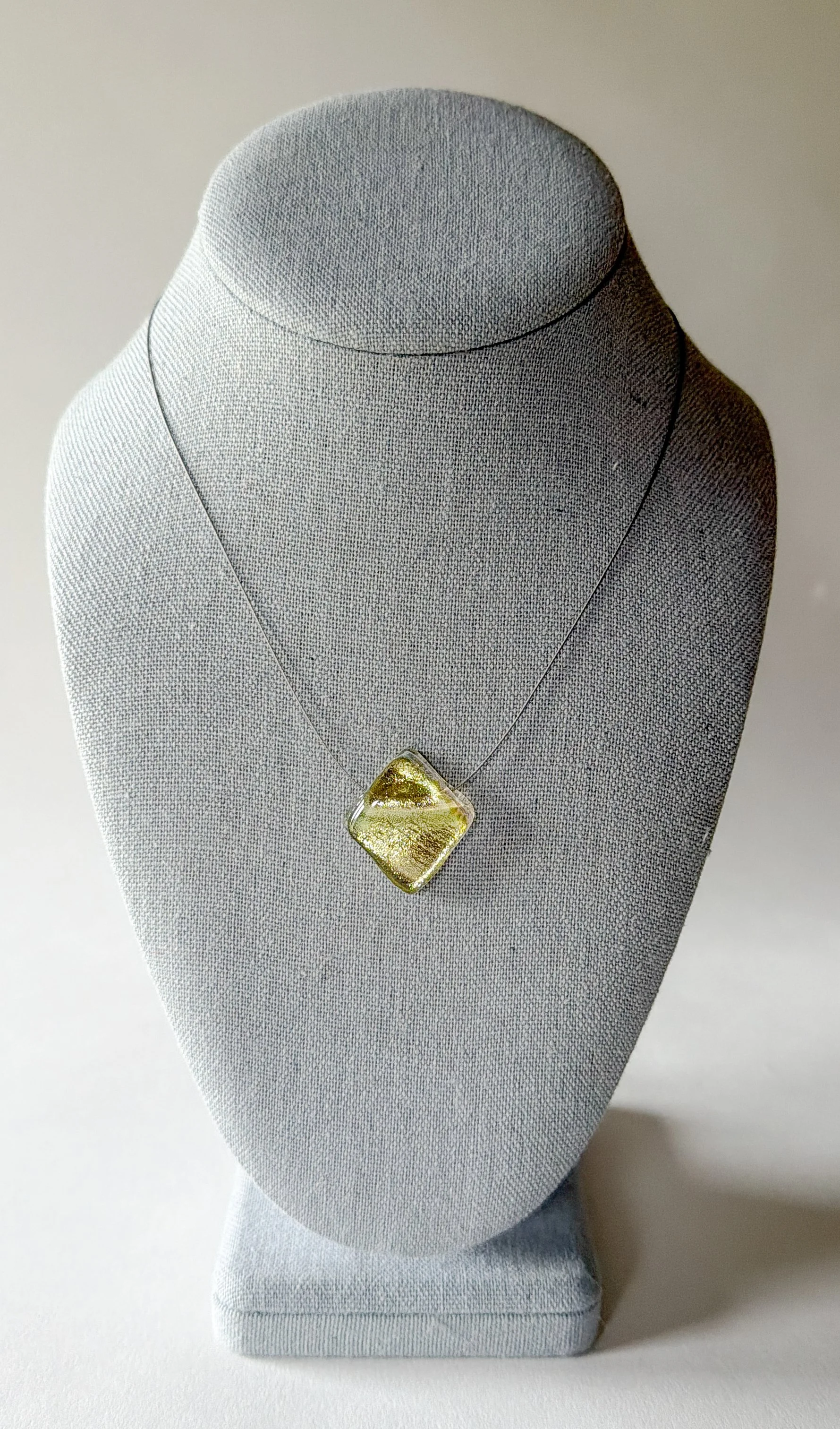 champagne-necklace-diamond-1.jpg