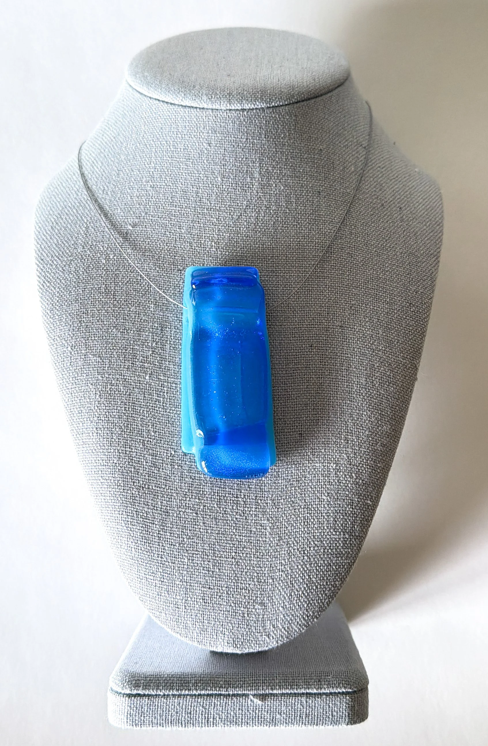 belfast-blue-necklace-special-rectangle-150-1.jpg