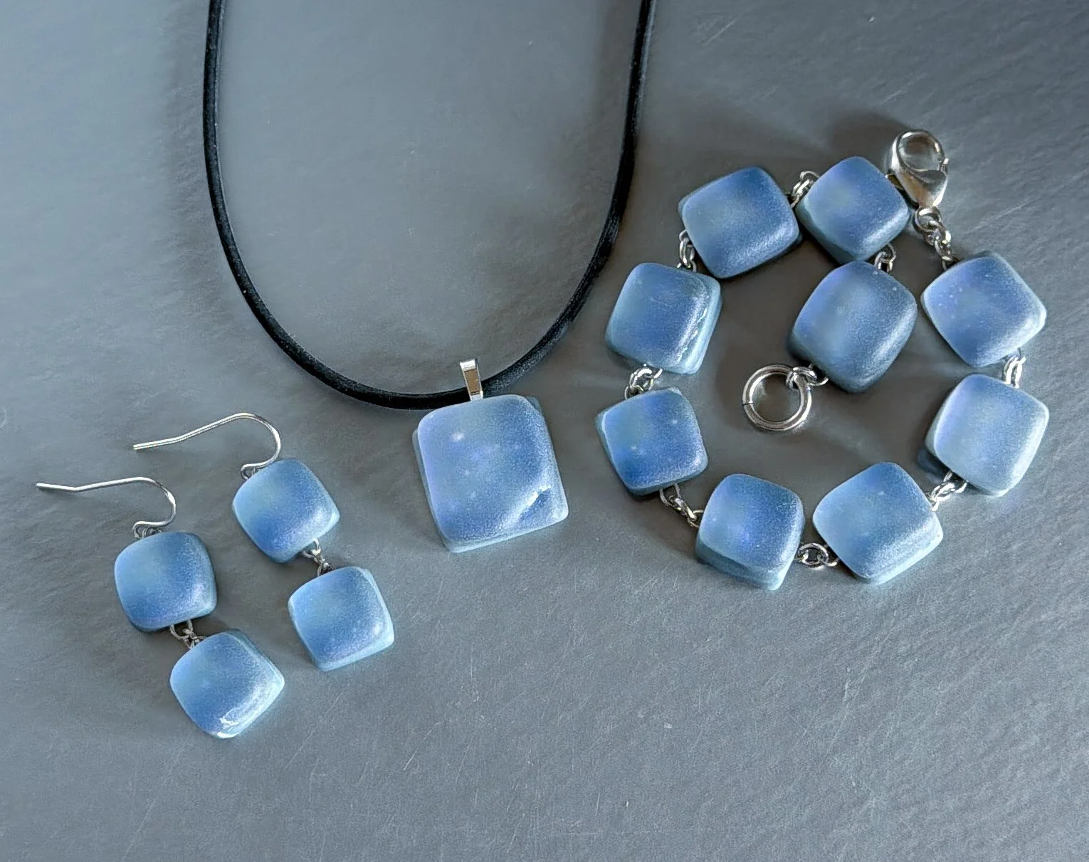 blue-granite-jewelry-set.jpg