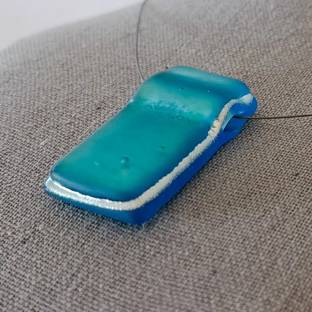 barefoot-in-blue-necklace-rectangle-150-2.jpg